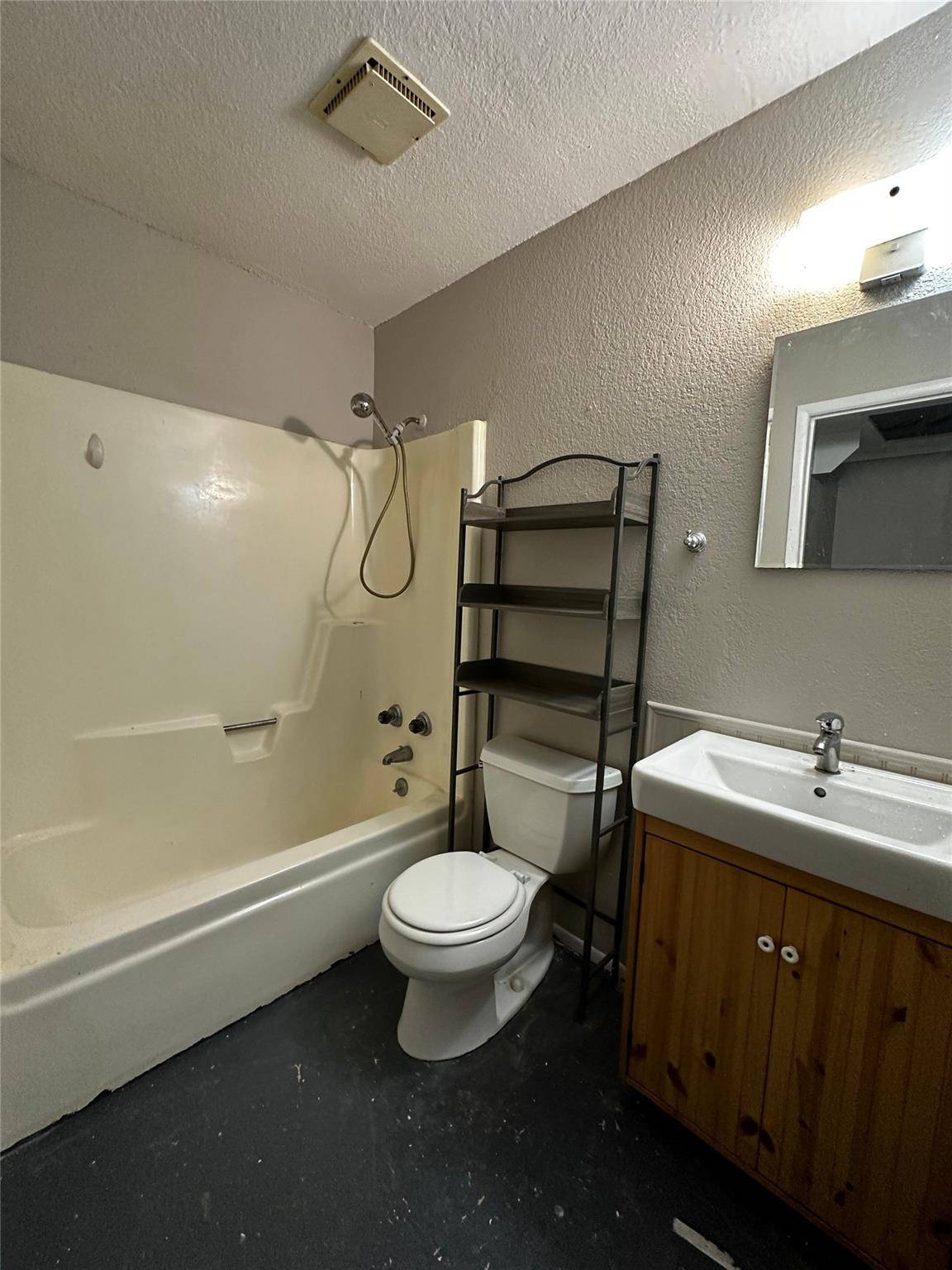 11006 1st ST #A, Jonestown, TX 78645