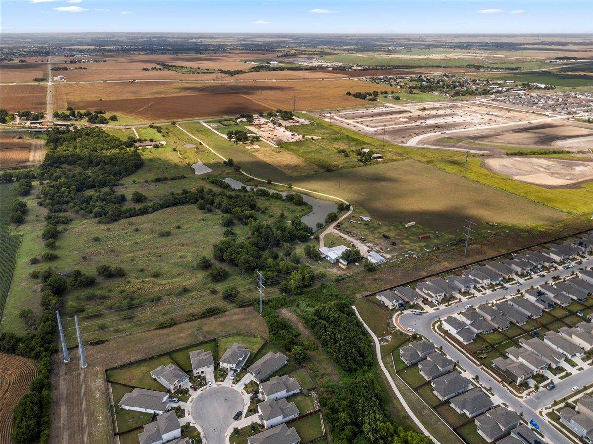5300 County Road 100, Hutto, TX 78634