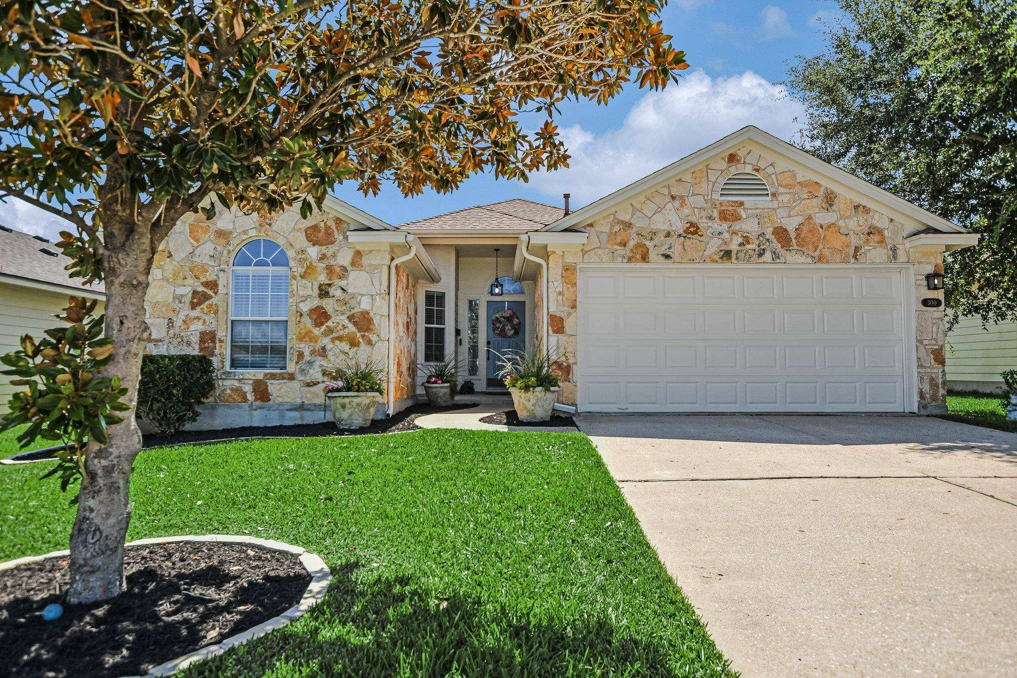 300 Fistral DR, Hutto, TX 78634