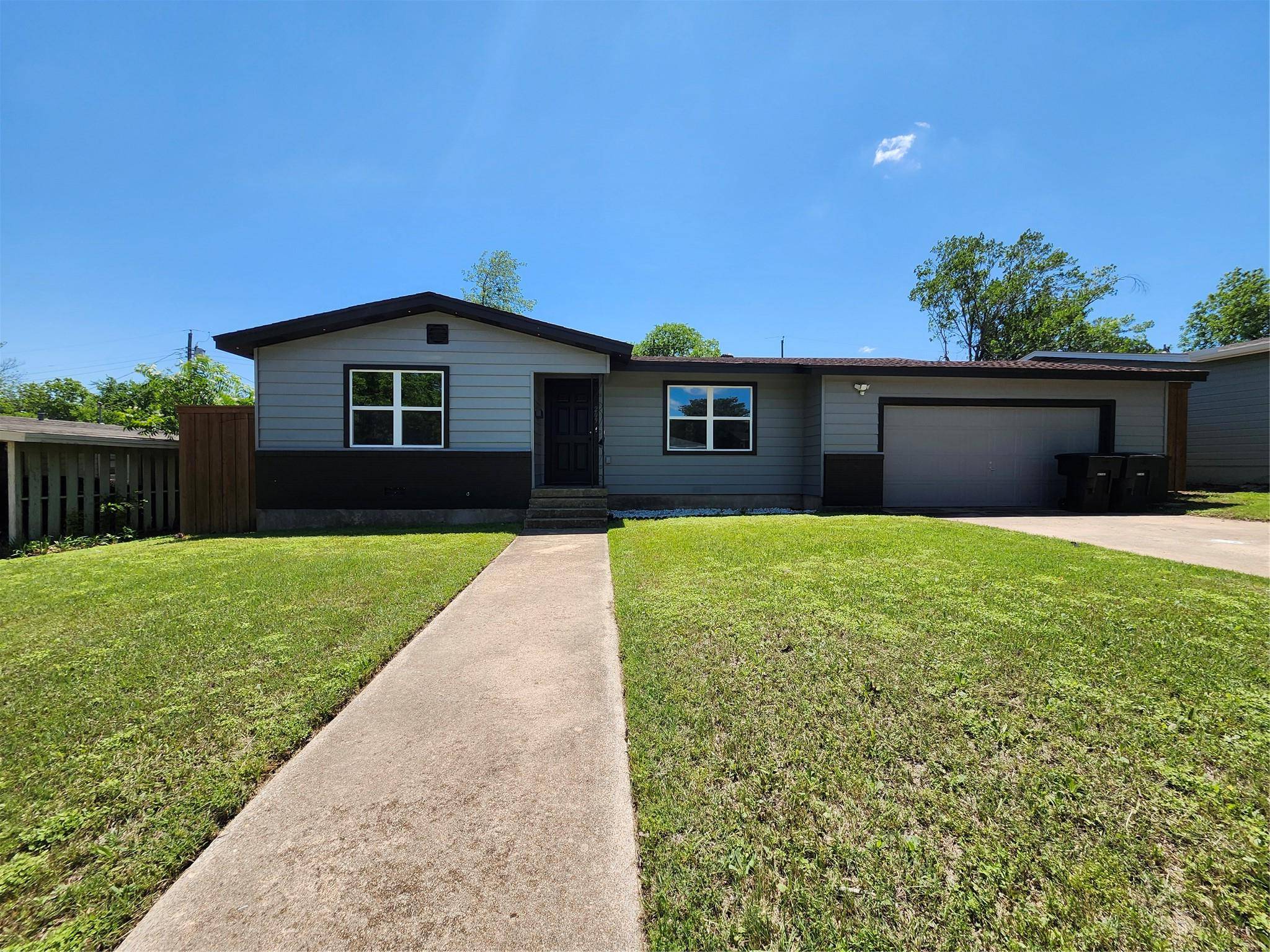 209 W Victory Ave, Temple, TX 76501