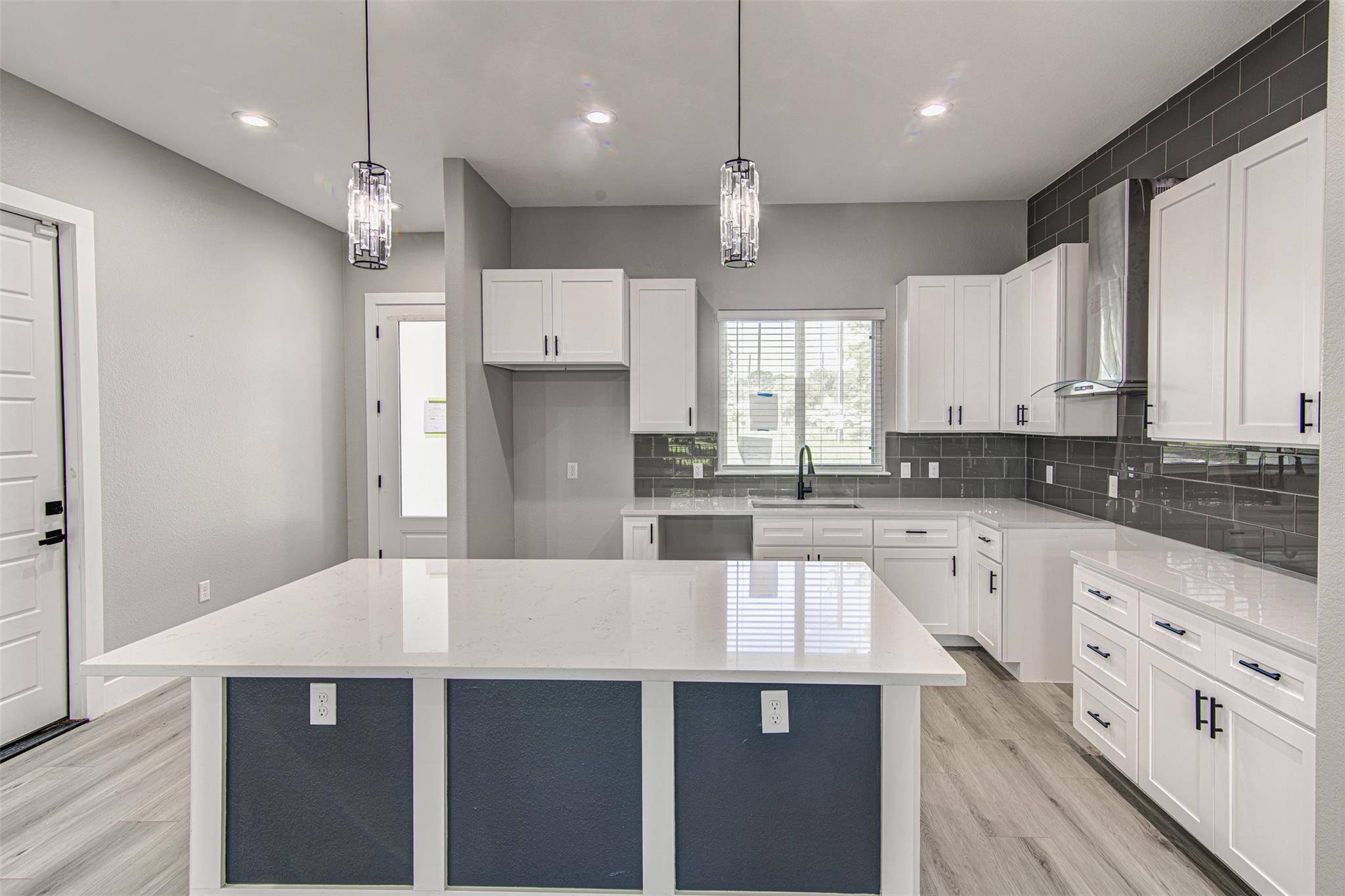 124 Feather Grass LN, Bastrop, TX 78602