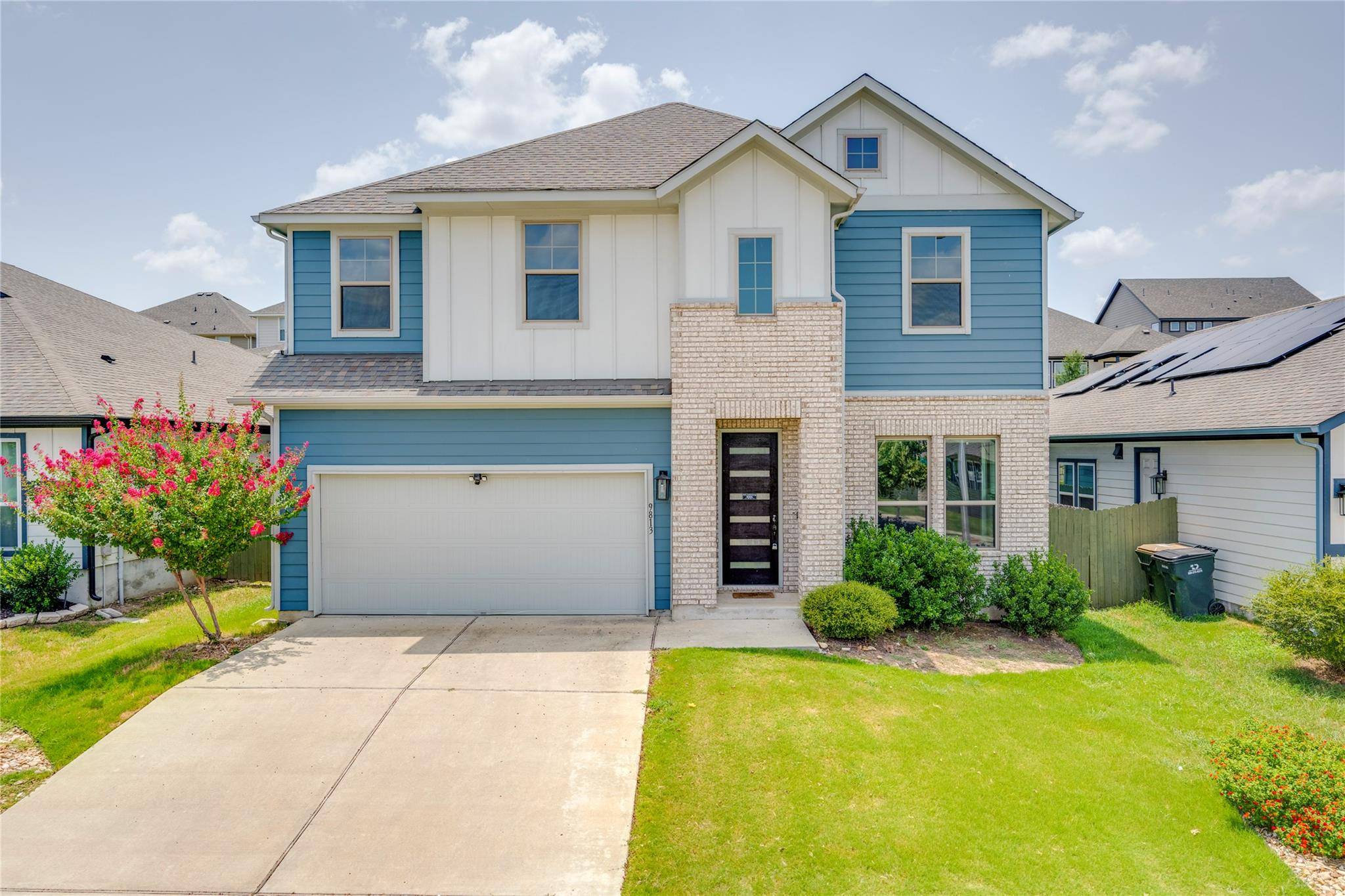 9813 Evening Canopy DR, Manor, TX 78653