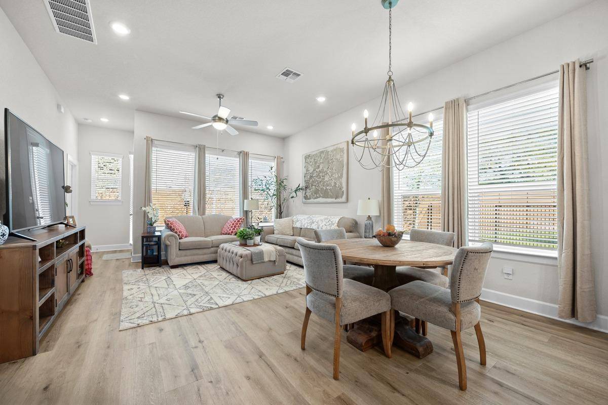 144 Monterey Oak TRL, Georgetown, TX 78628