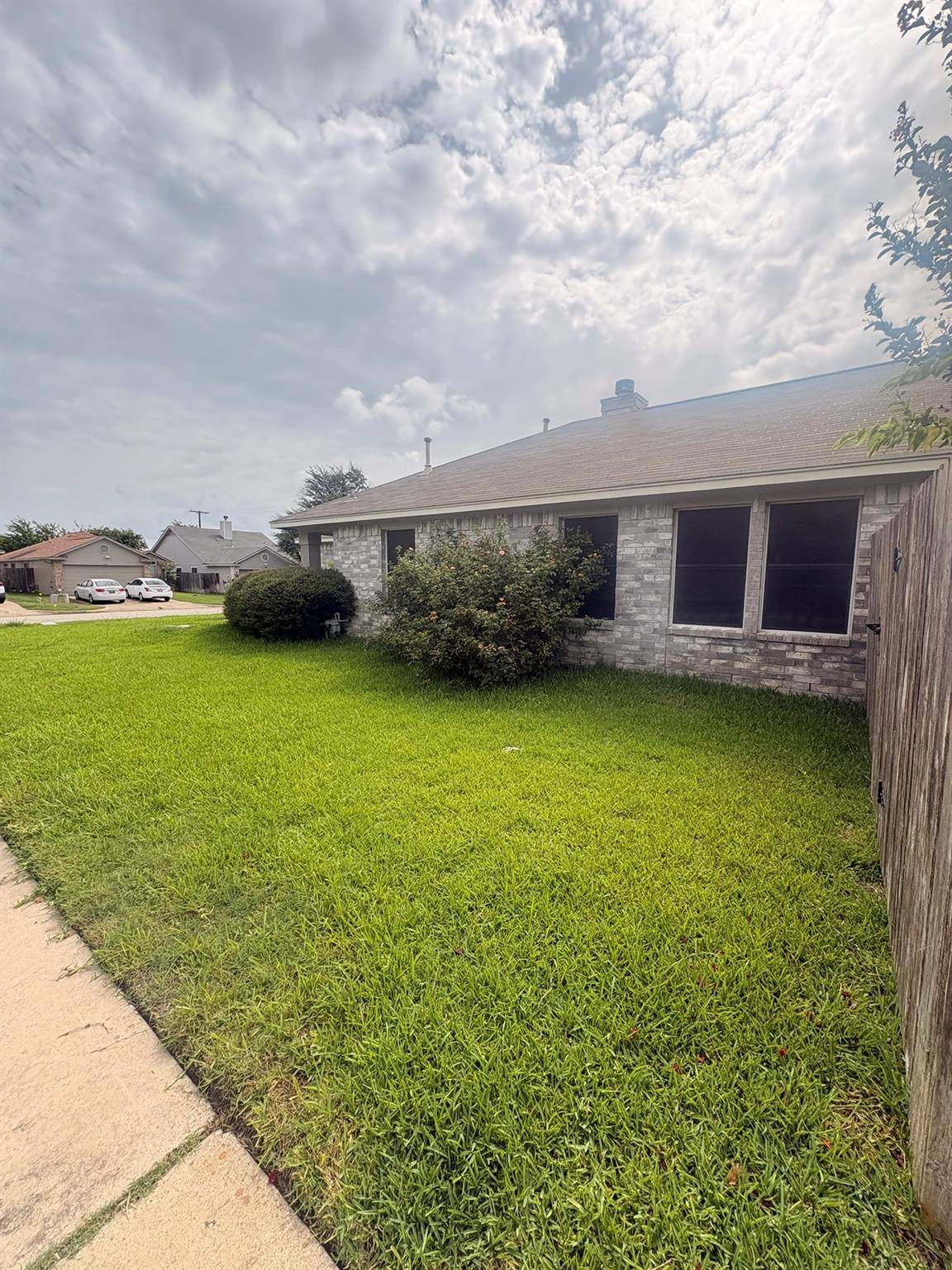 1725 Shire ST, Pflugerville, TX 78660