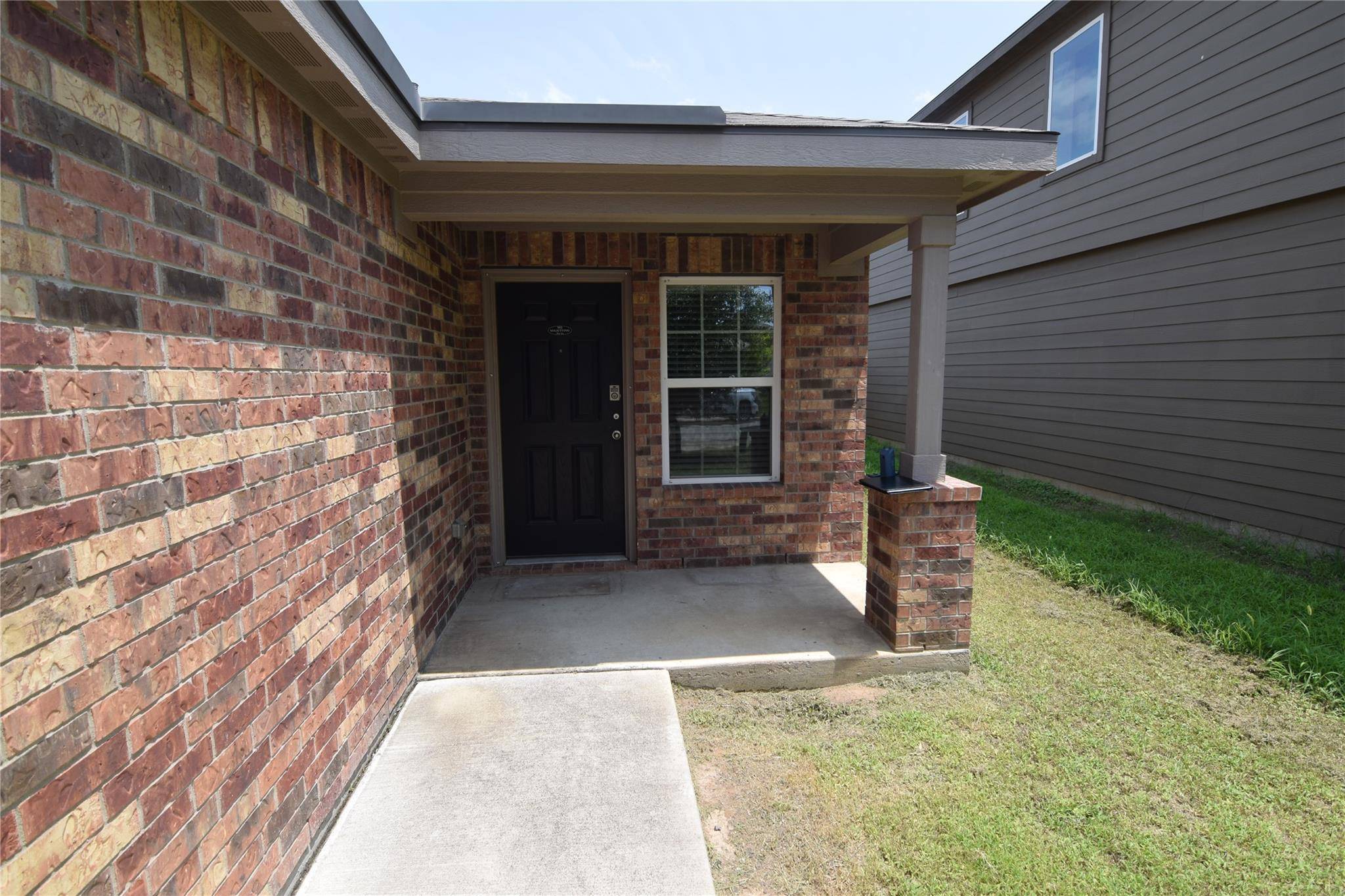 1375 Amy DR, Kyle, TX 78640