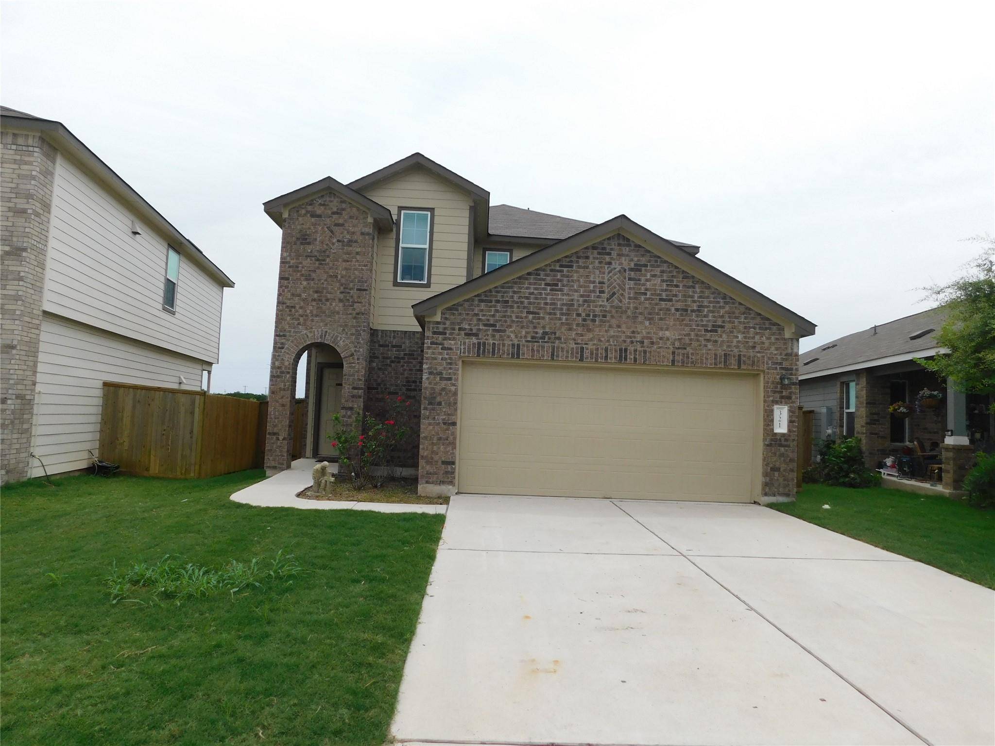 321 W Bronco Billy DR, Jarrell, TX 76537