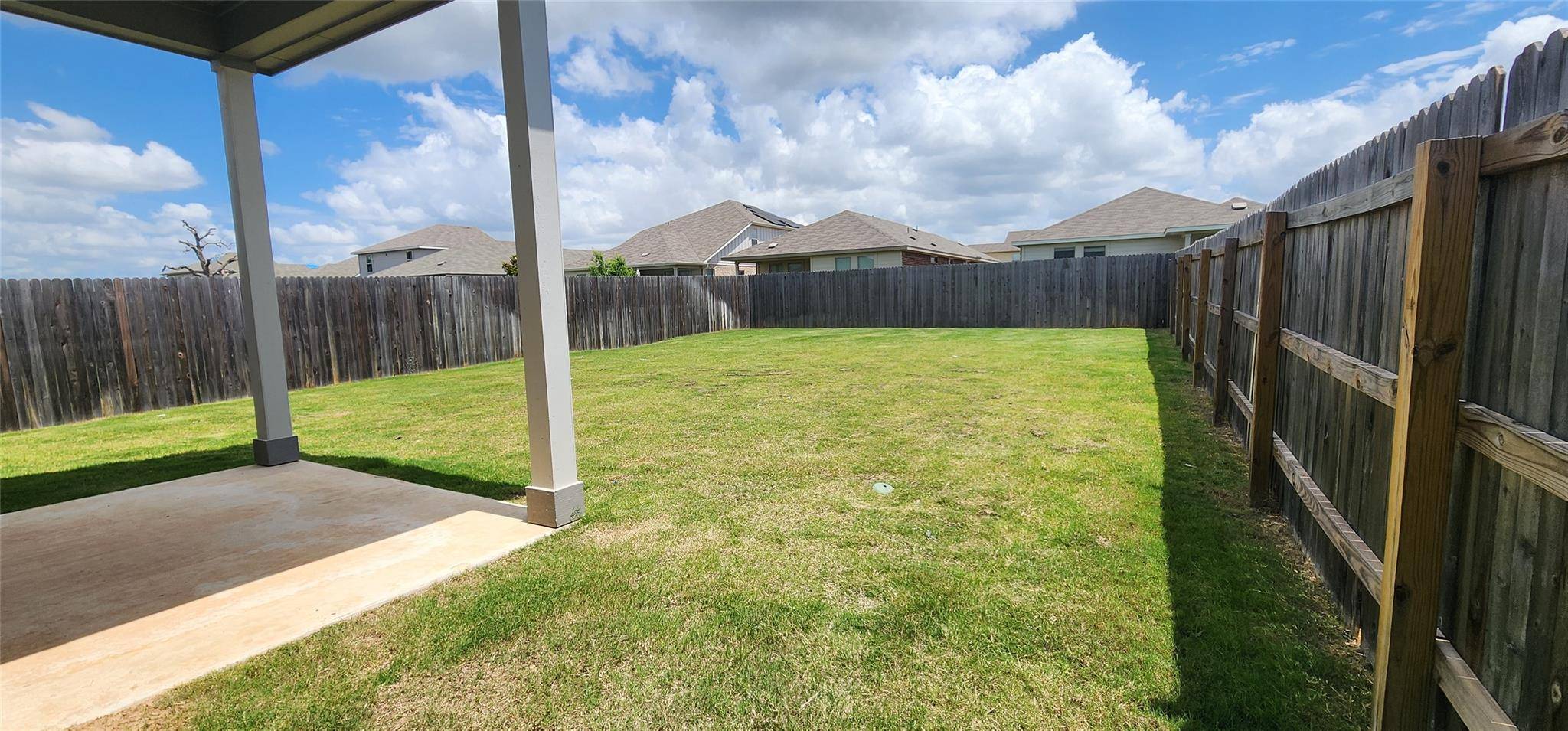 308 Los Olives LN, Liberty Hill, TX 78642