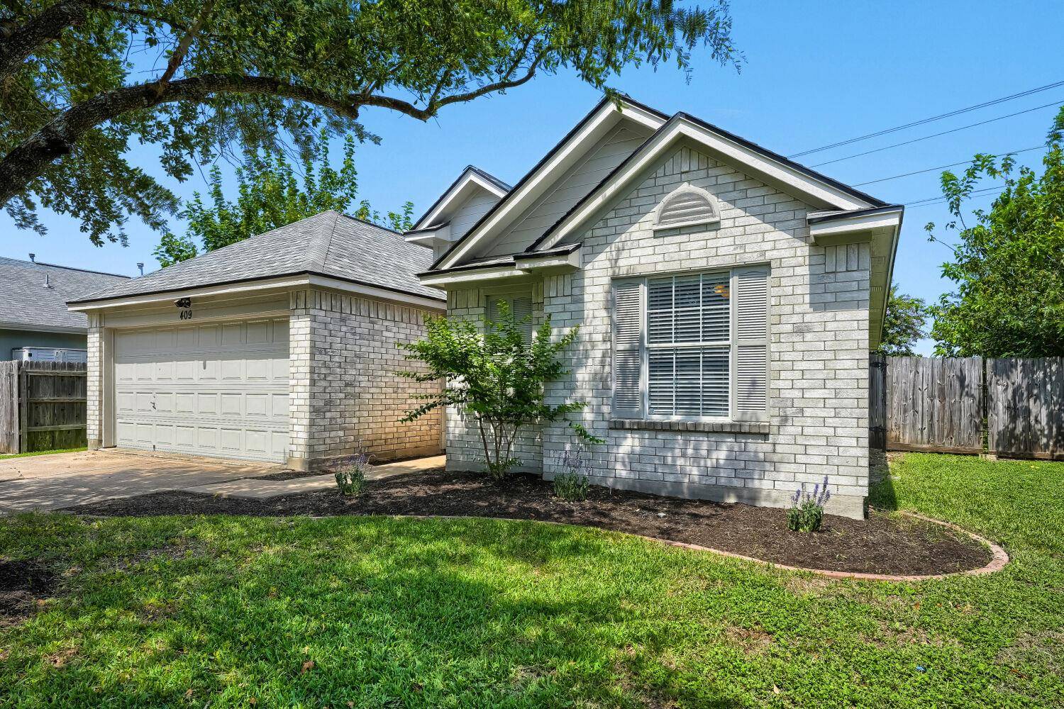 409 Willowbrook DR, Hutto, TX 78634