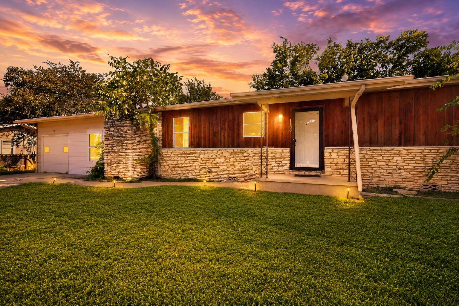 1100 Neans DR, Austin, TX 78758