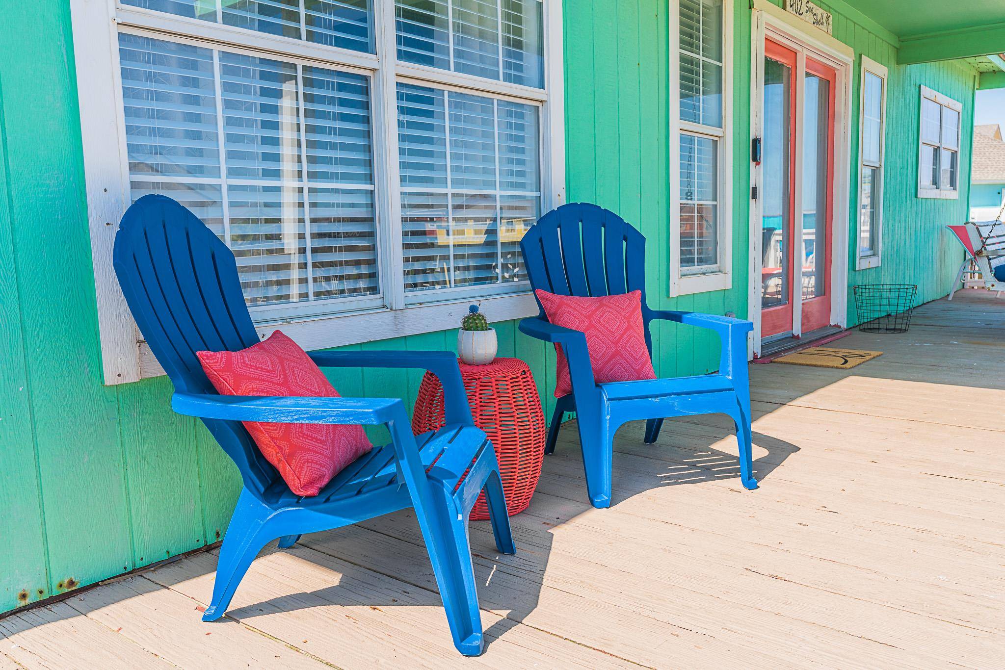 402 Seashell DR, Surfside Beach, TX 77541