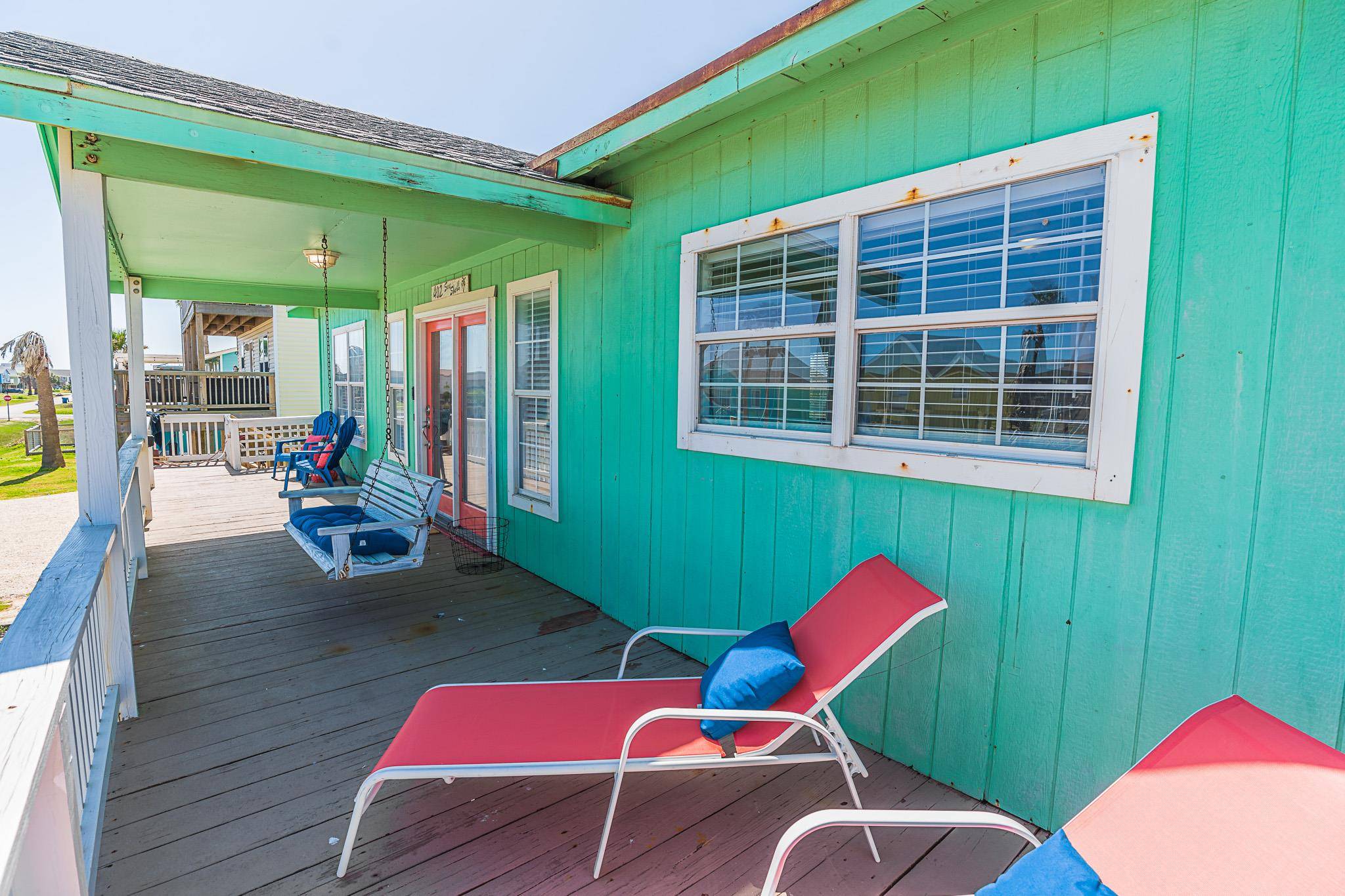 402 Seashell DR, Surfside Beach, TX 77541