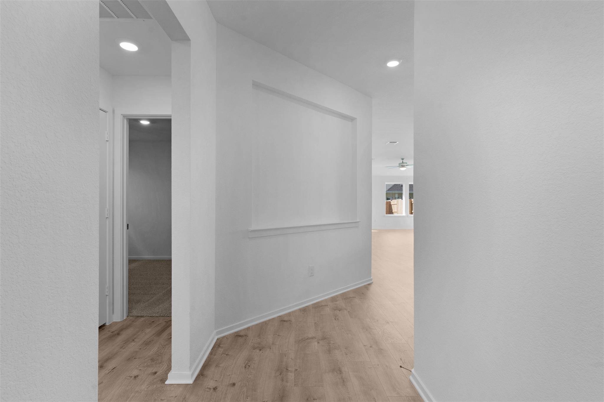 25524 Flora Bella LN, Elgin, TX 78621