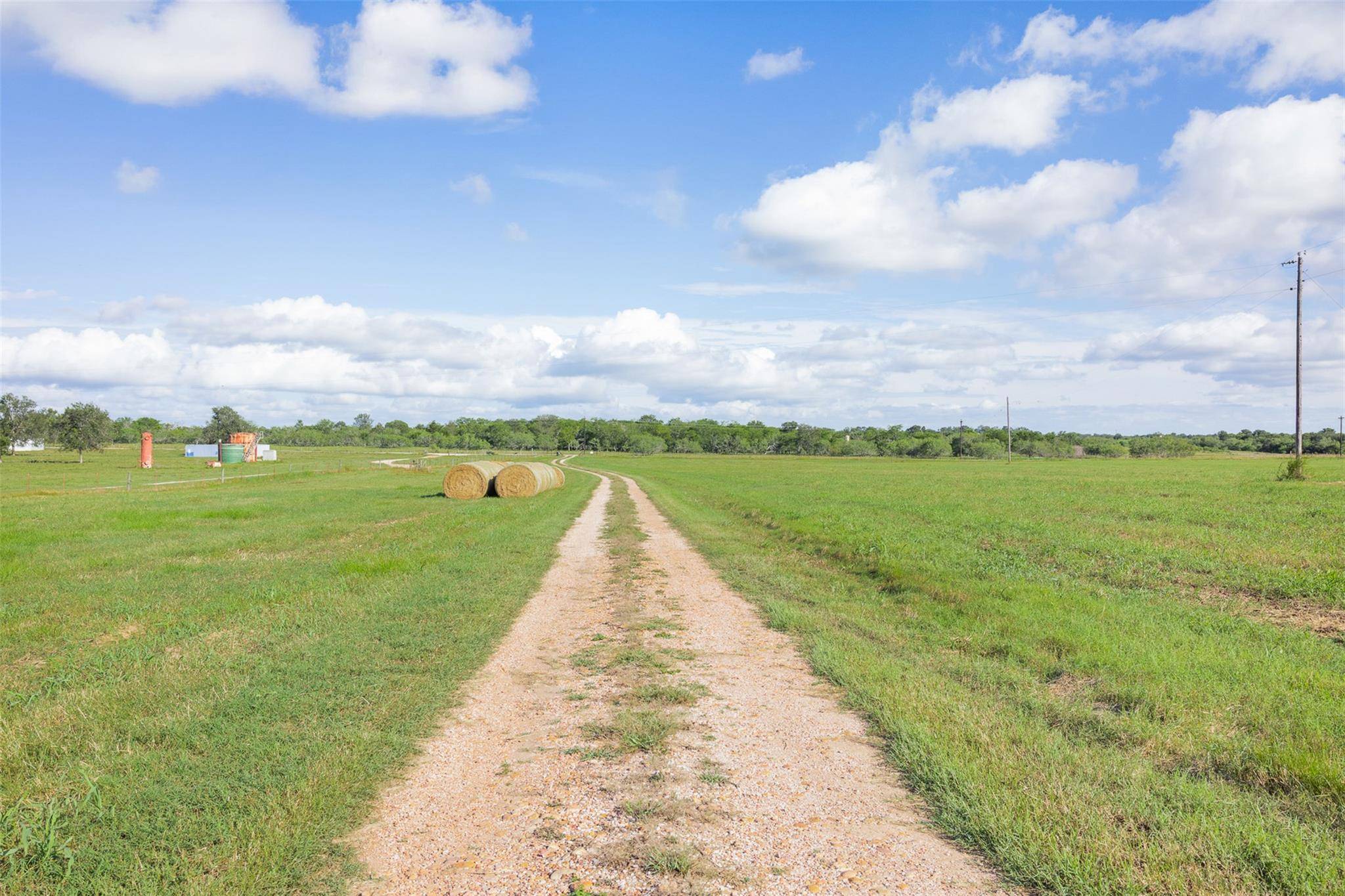 1546 County Road 203, Paige, TX 78659