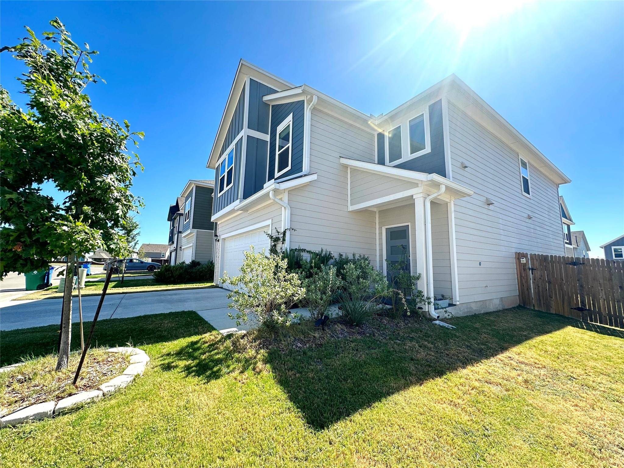 15701 Ellinger DR, Austin, TX 78728