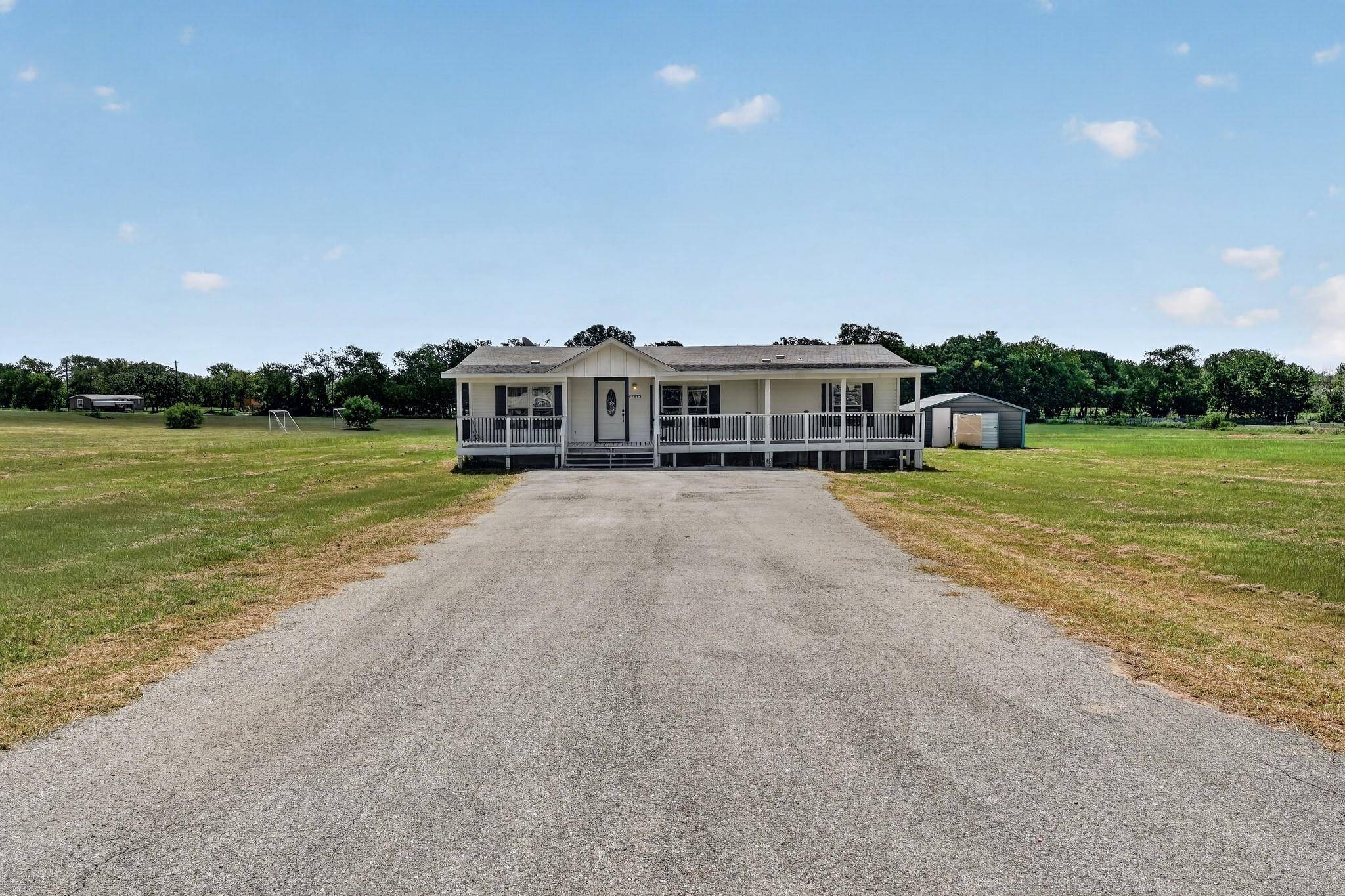 548 Casen ST, Dale, TX 78616