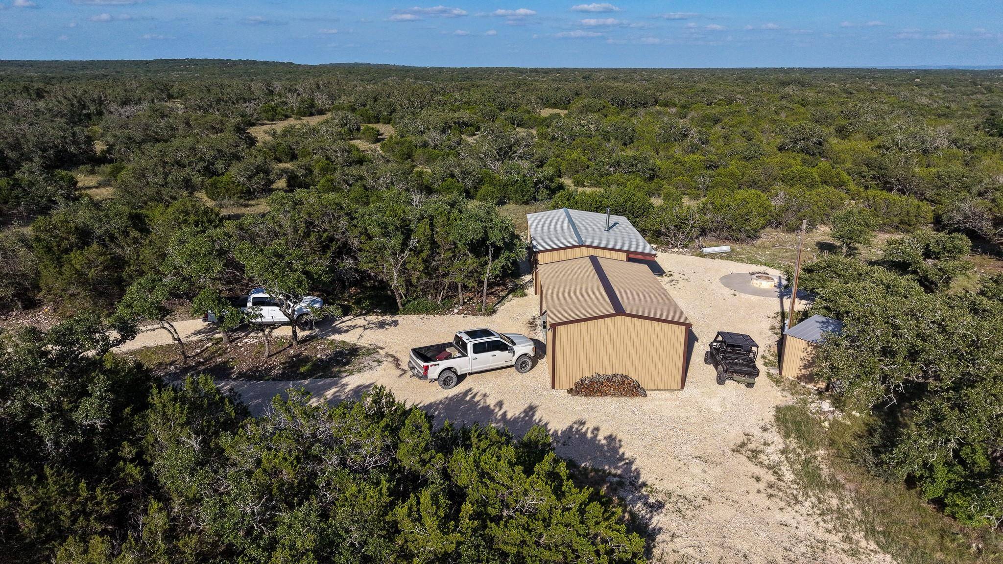 725 KC 3721 RD, Junction, TX 76849