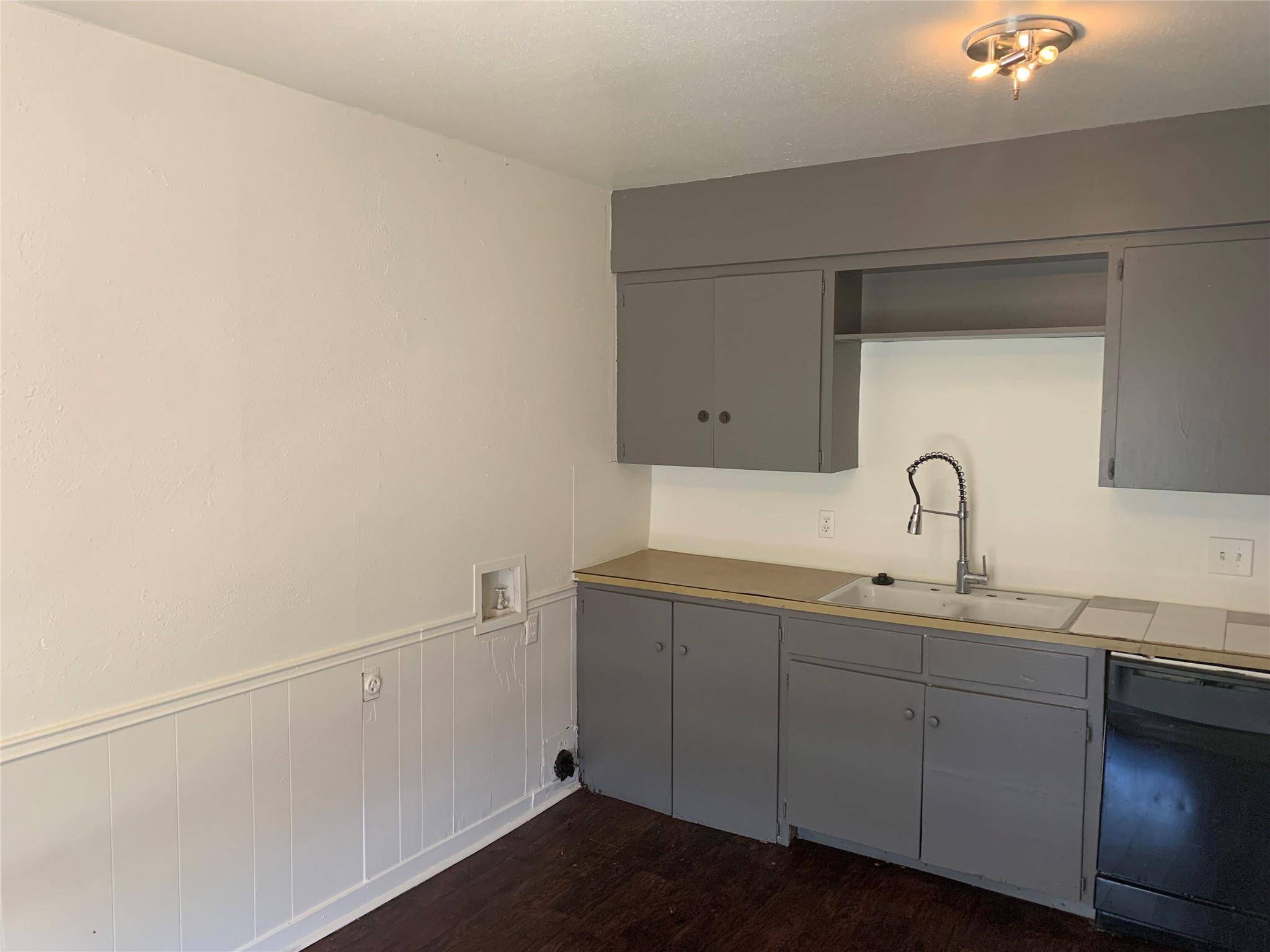1918 Hearthstone DR #202, Austin, TX 78757