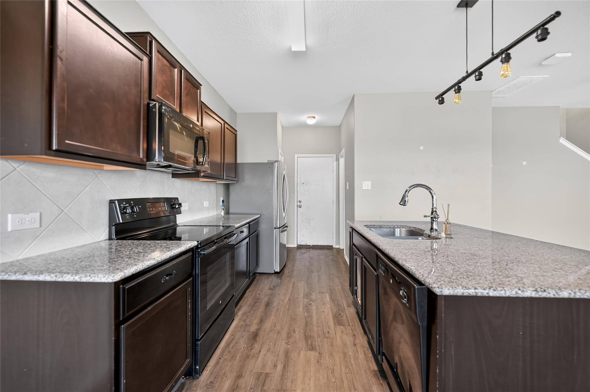 456 Major Lee LN #17H, Jarrell, TX 76537