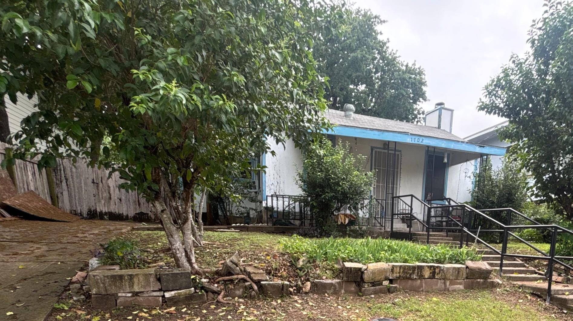 1702 Perez ST, Austin, TX 78721