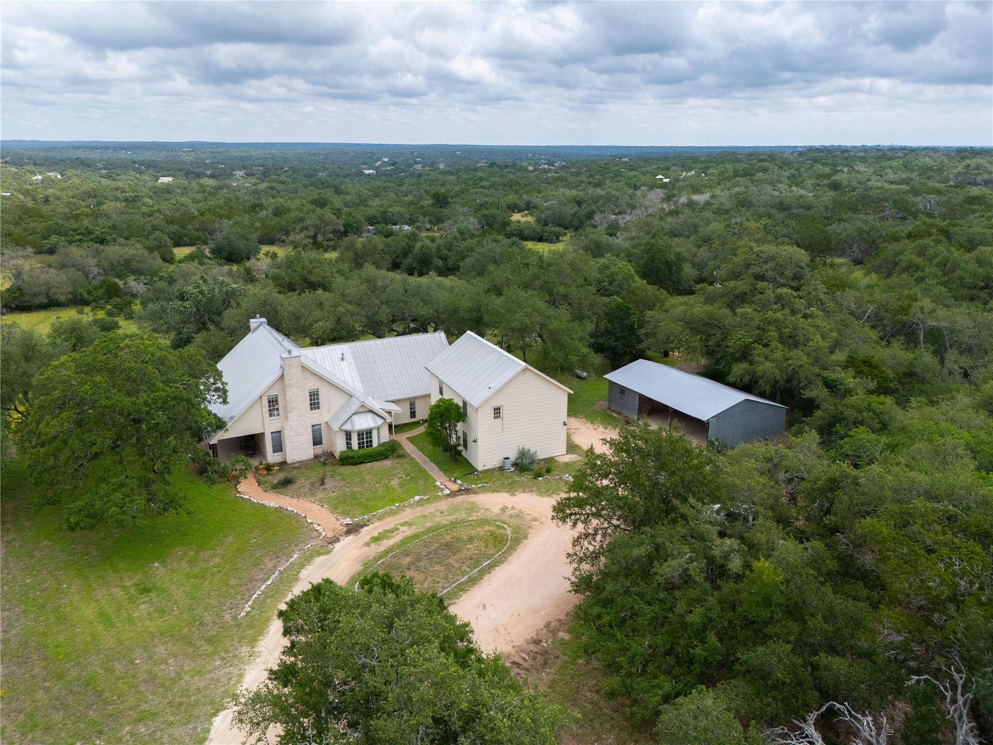 364 Nameless RD, Driftwood, TX 78619