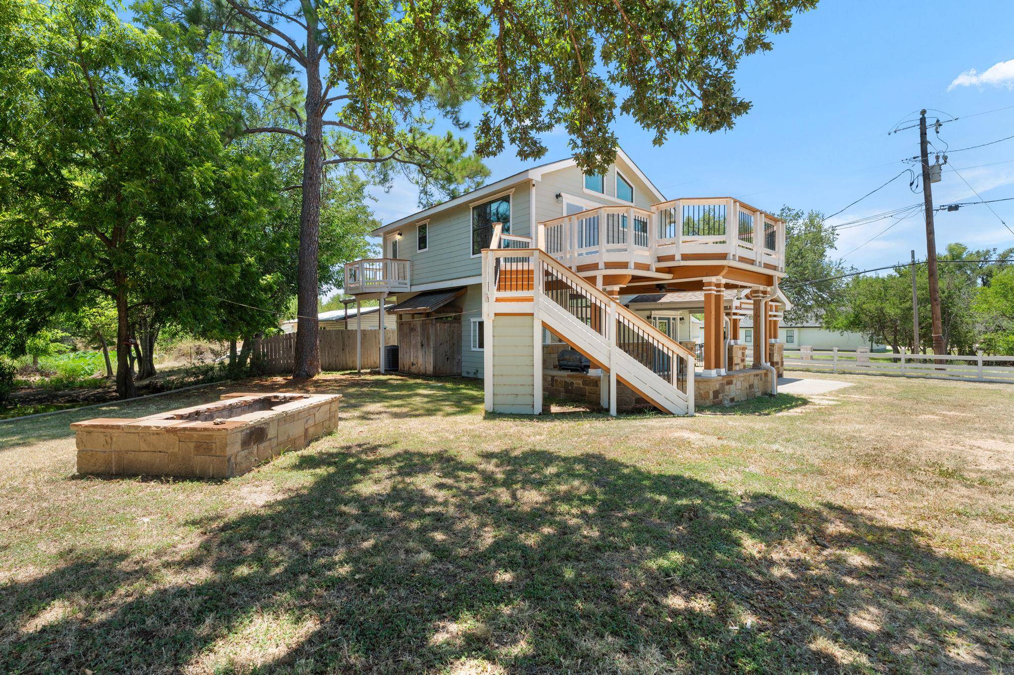 137 Hill DR, Granite Shoals, TX 78654
