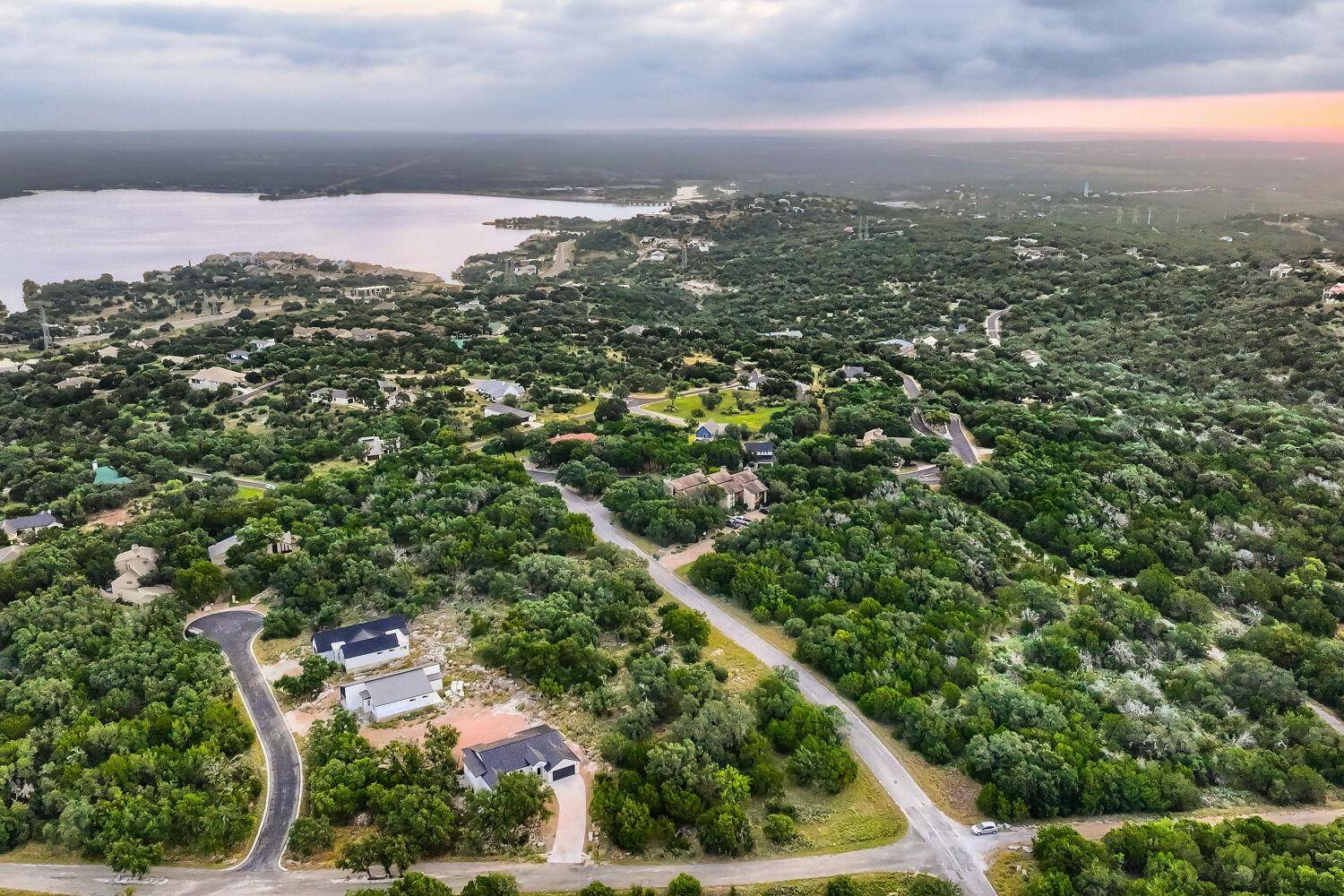 900 Cheyenne ST, Horseshoe Bay, TX 78657