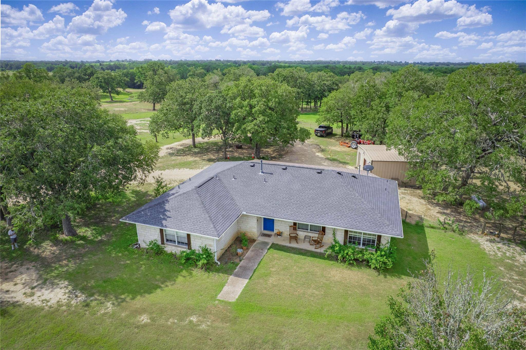 1650 County Road 439, Thorndale, TX 76577