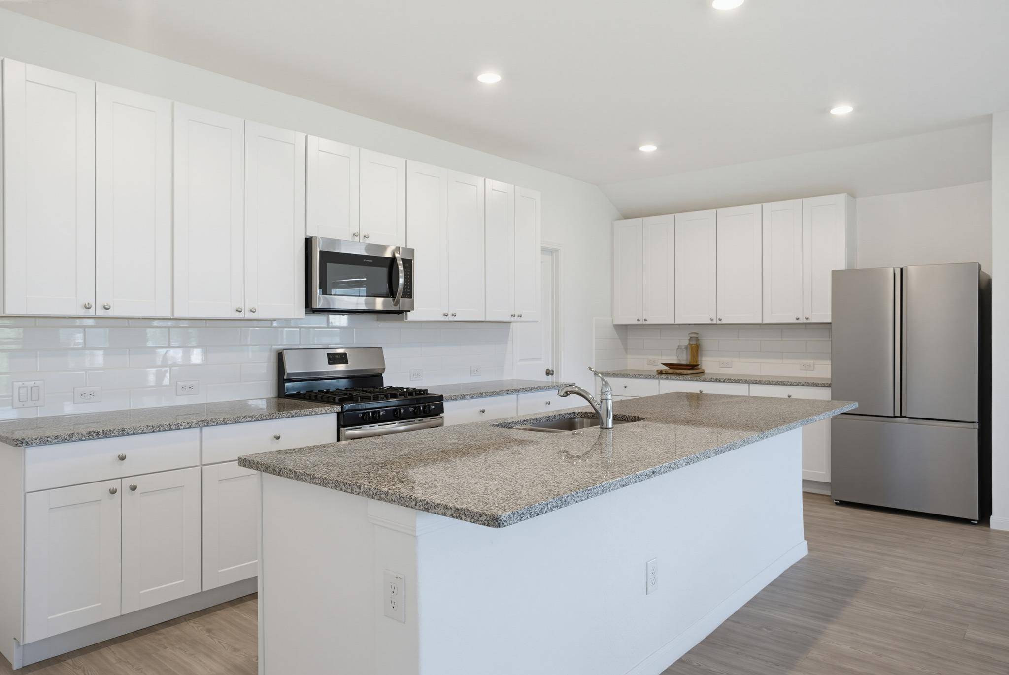 5904 Geronimo WAY, Seguin, TX 78155