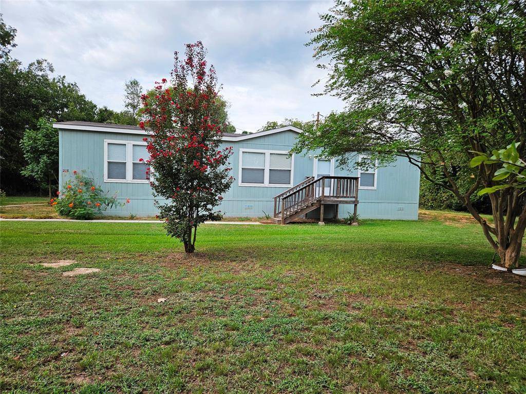 218 Waco ST, Mcdade, TX 78650