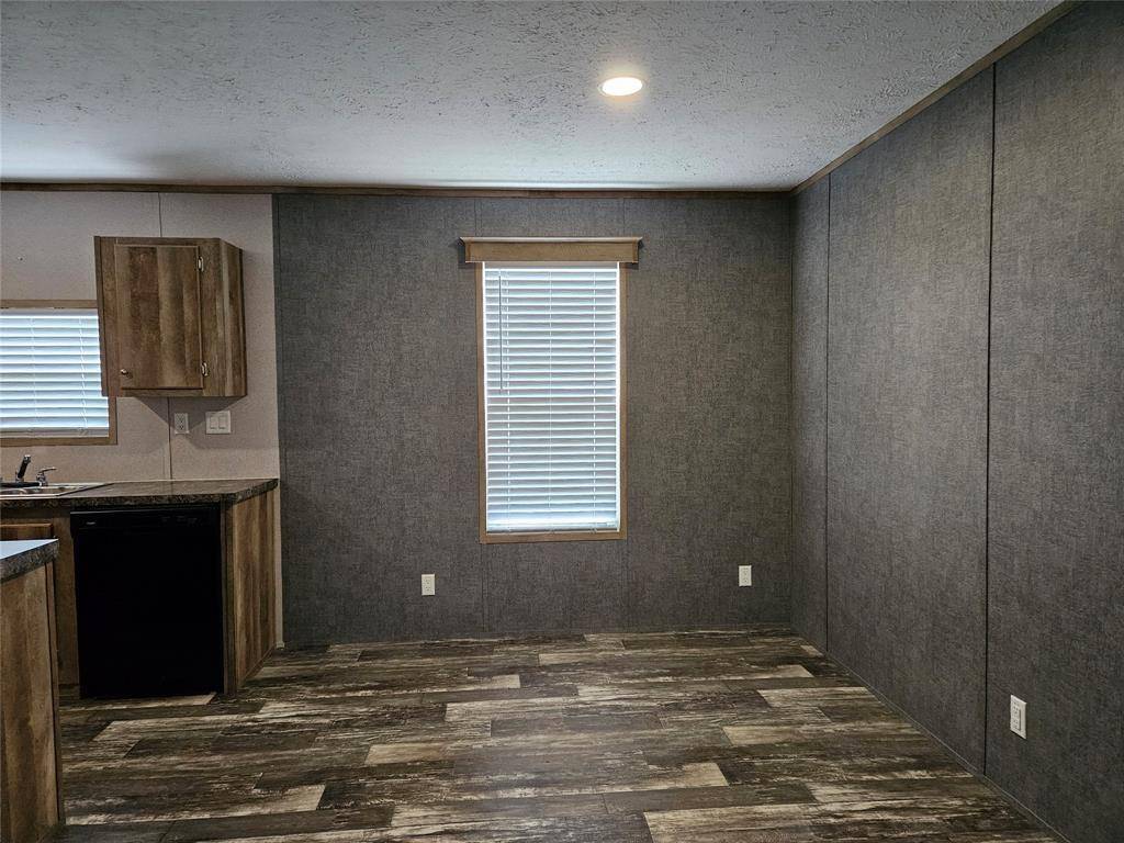 218 Waco ST, Mcdade, TX 78650