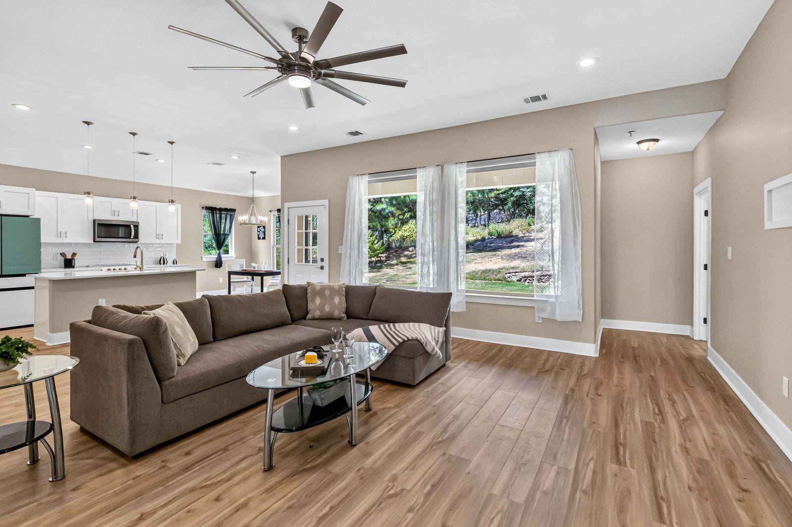 106 Kaapahu DR, Bastrop, TX 78602