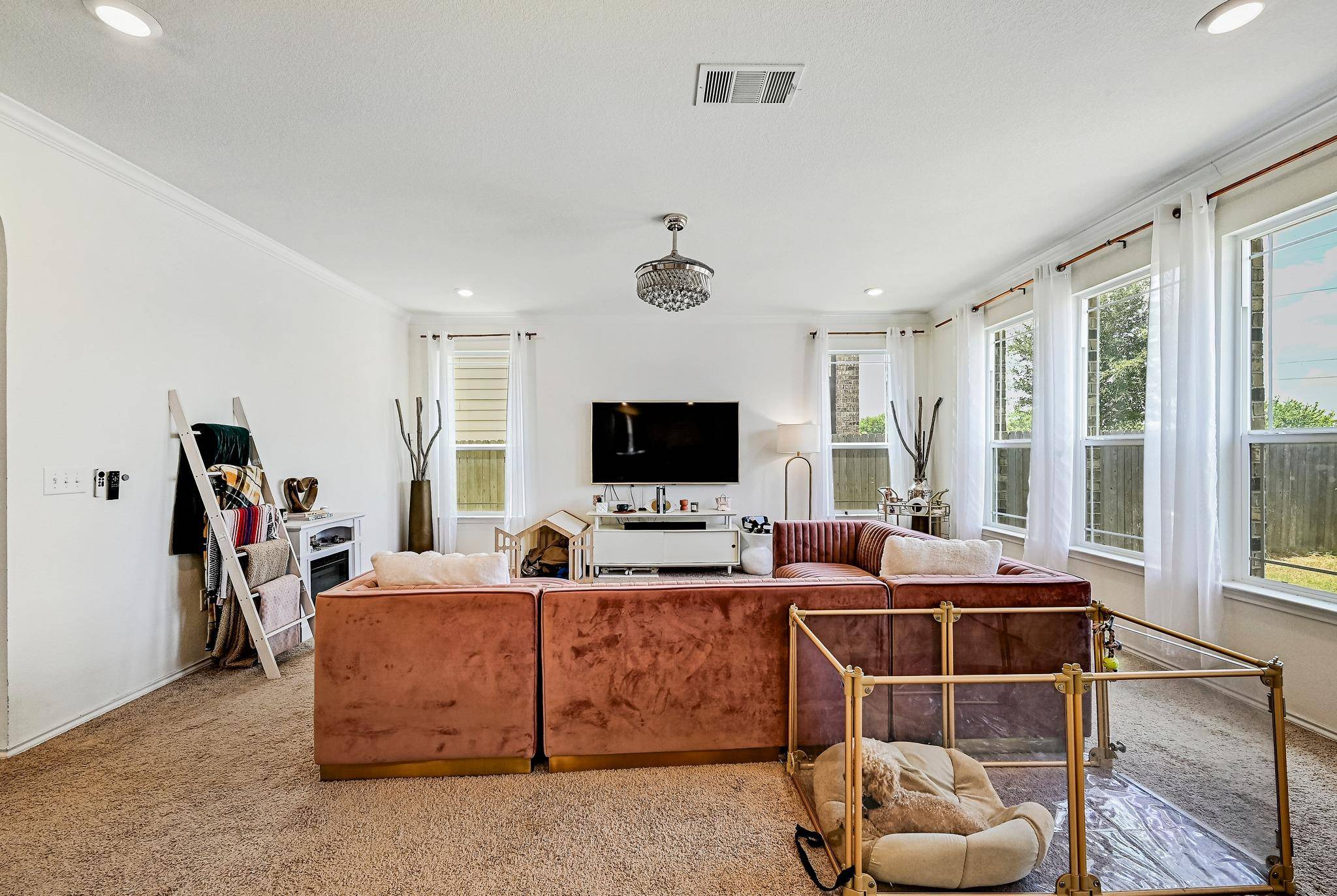 6316 Wagon Spring ST, Del Valle, TX 78617