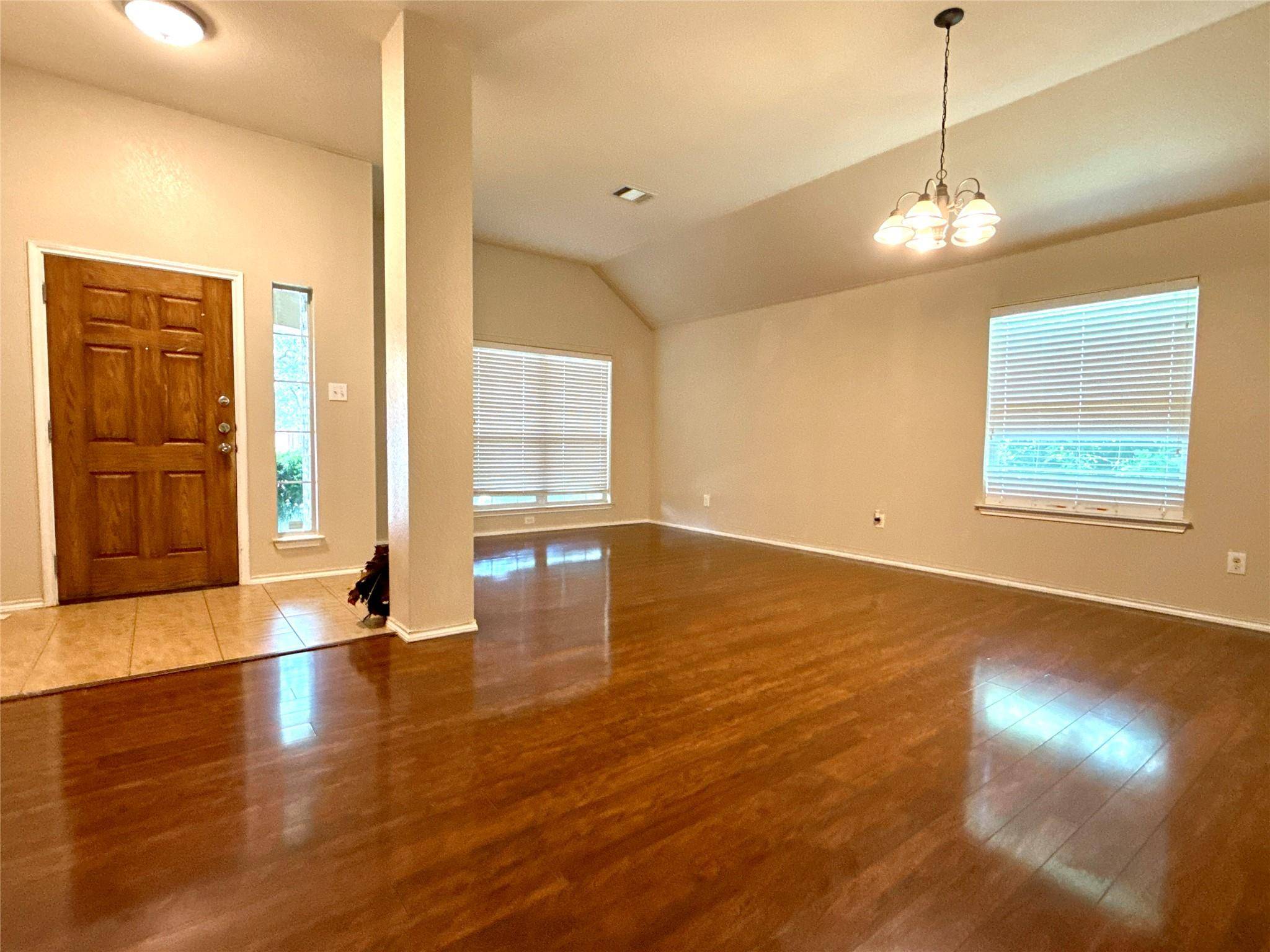 1213 Rainbow Parke DR, Round Rock, TX 78665