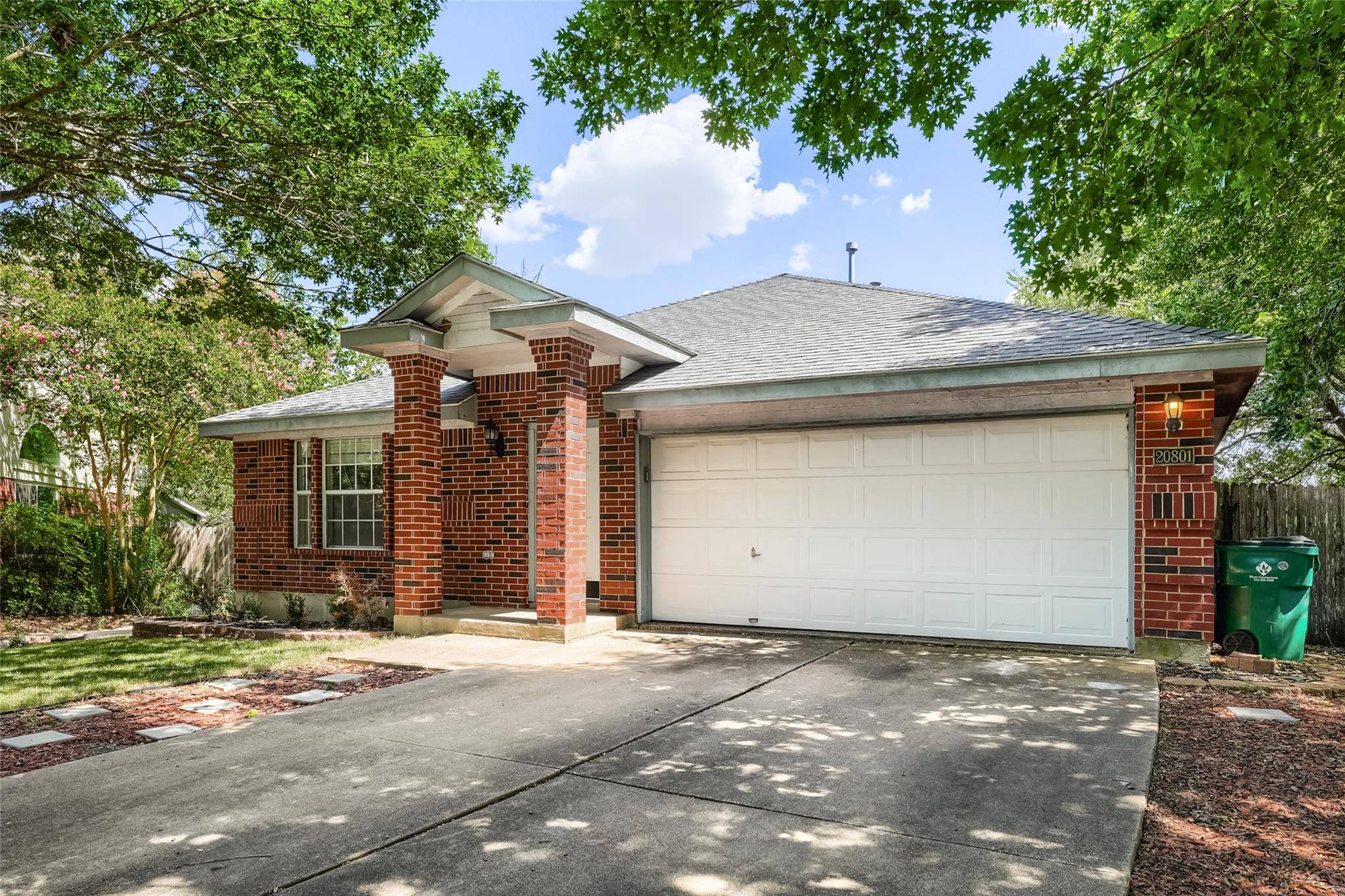 20801 Trotters LN, Pflugerville, TX 78660