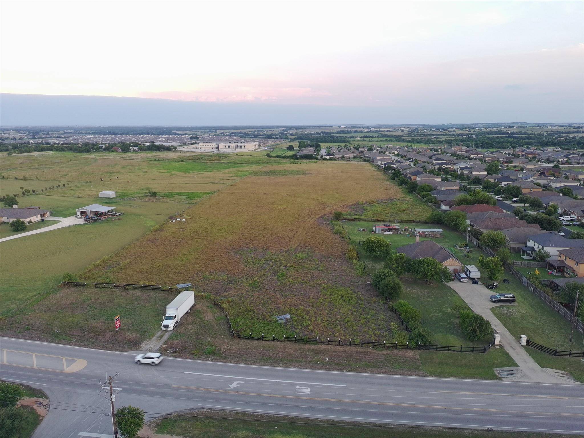 1100 County Road 313, Jarrell, TX 76537