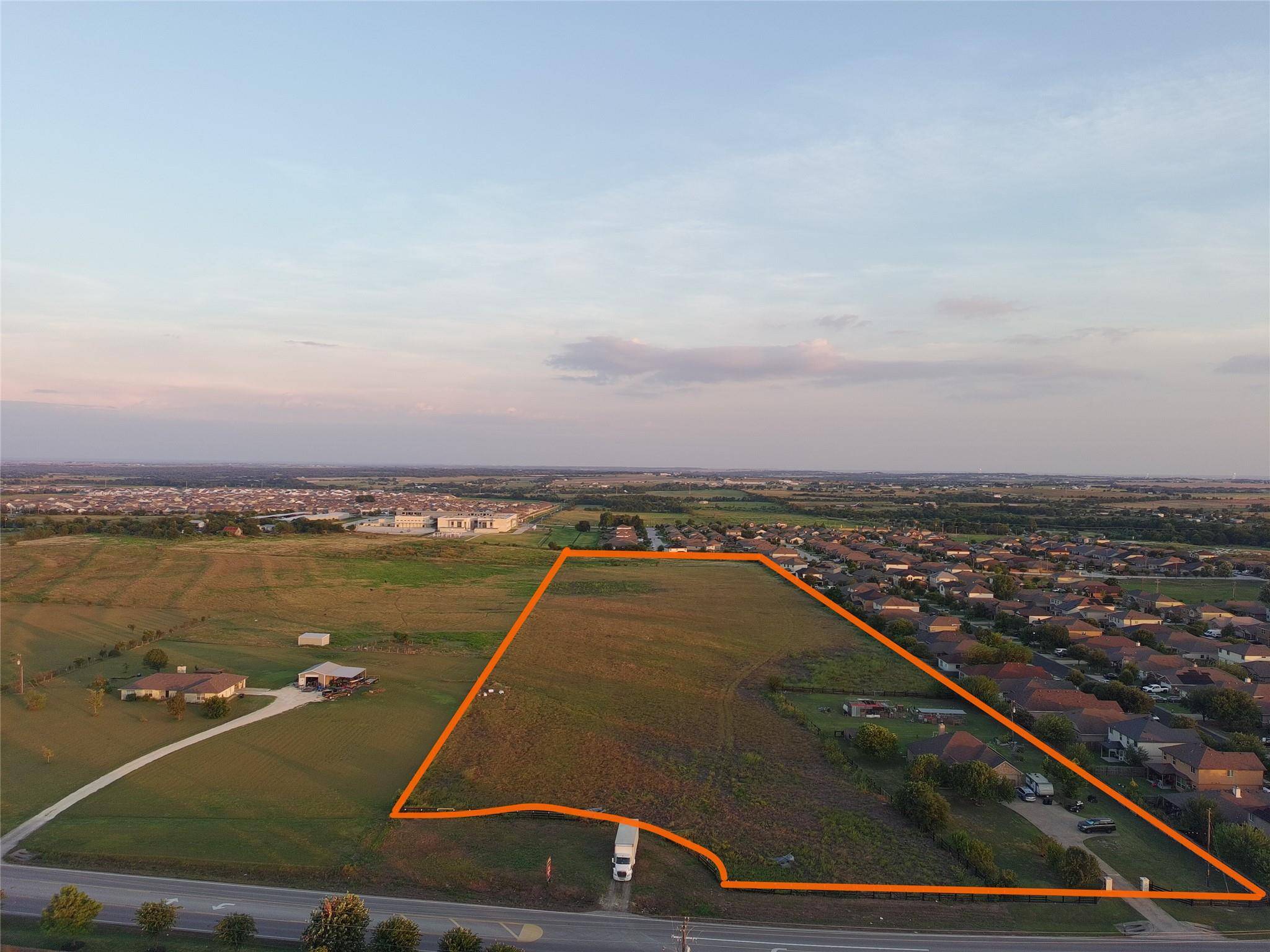 1100 County Road 313, Jarrell, TX 76537