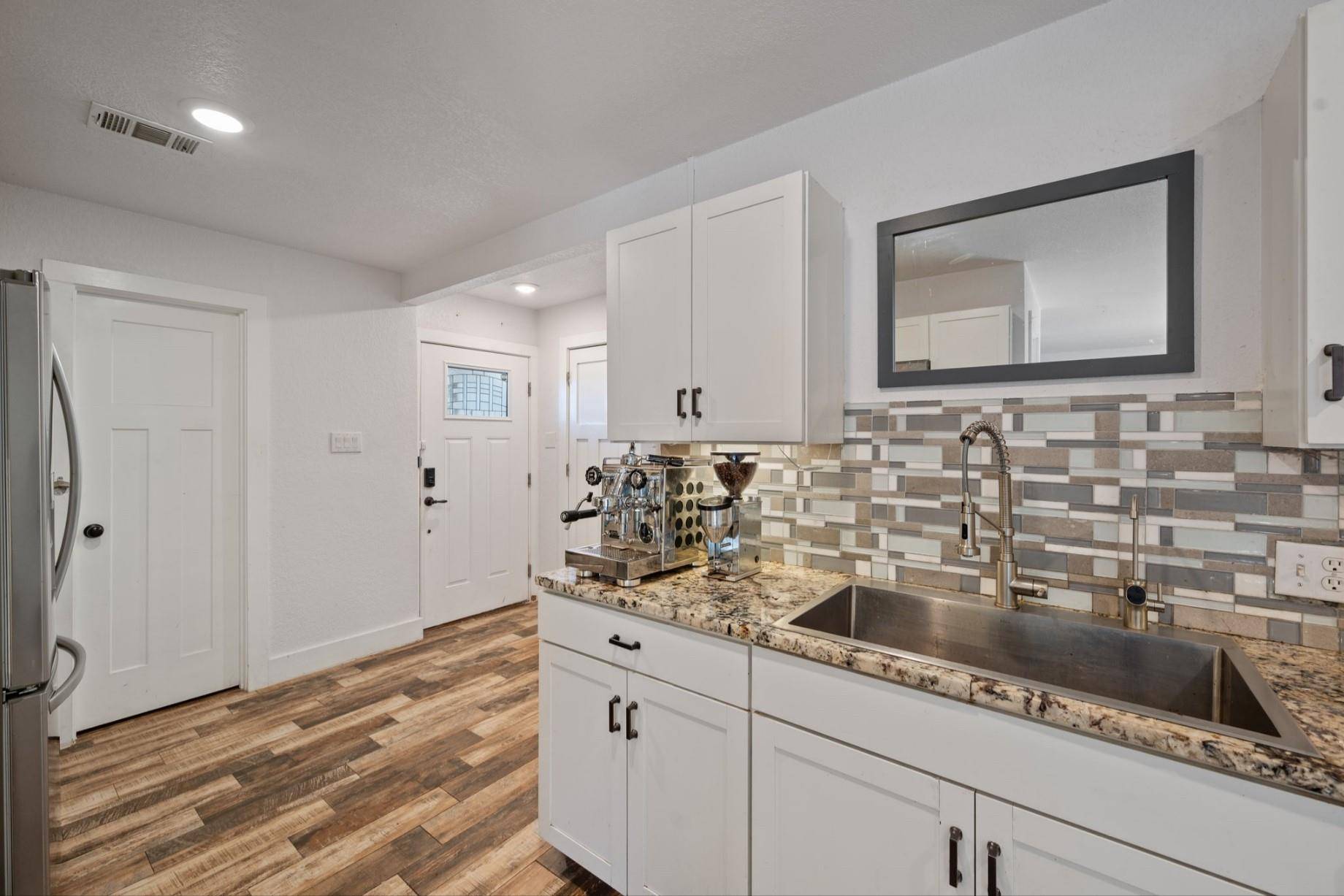 712 Ruby Isle DR, Leander, TX 78641