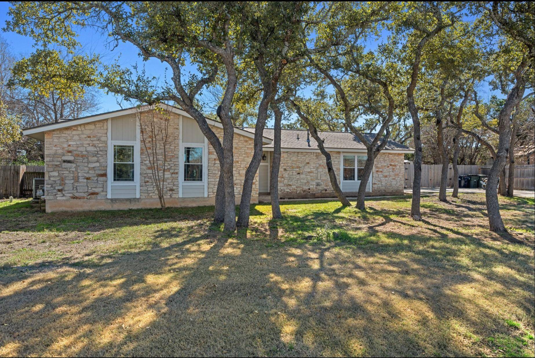 712 Ruby Isle DR, Leander, TX 78641