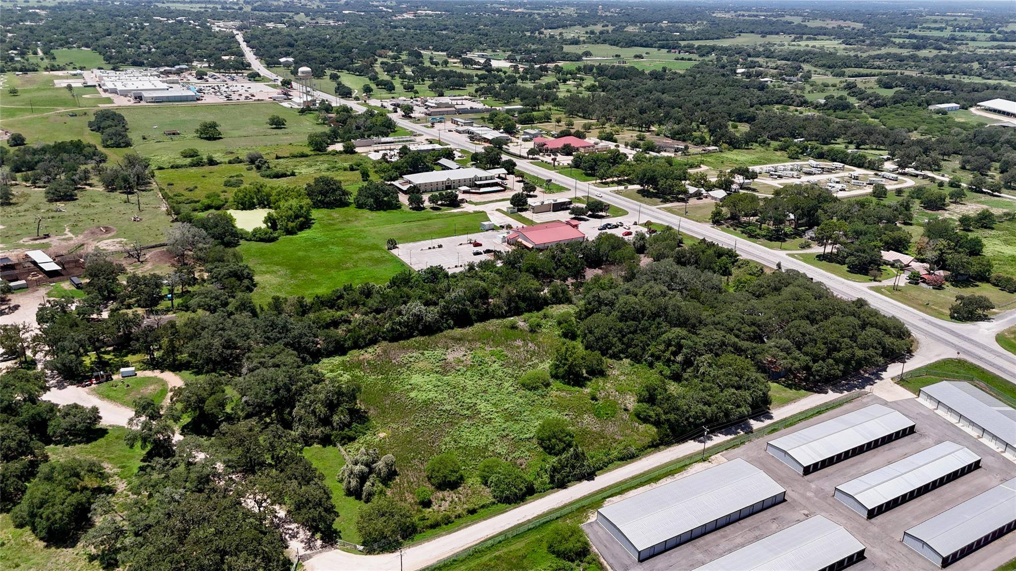 29 County Road 77B RD, Hallettsville, TX 77964