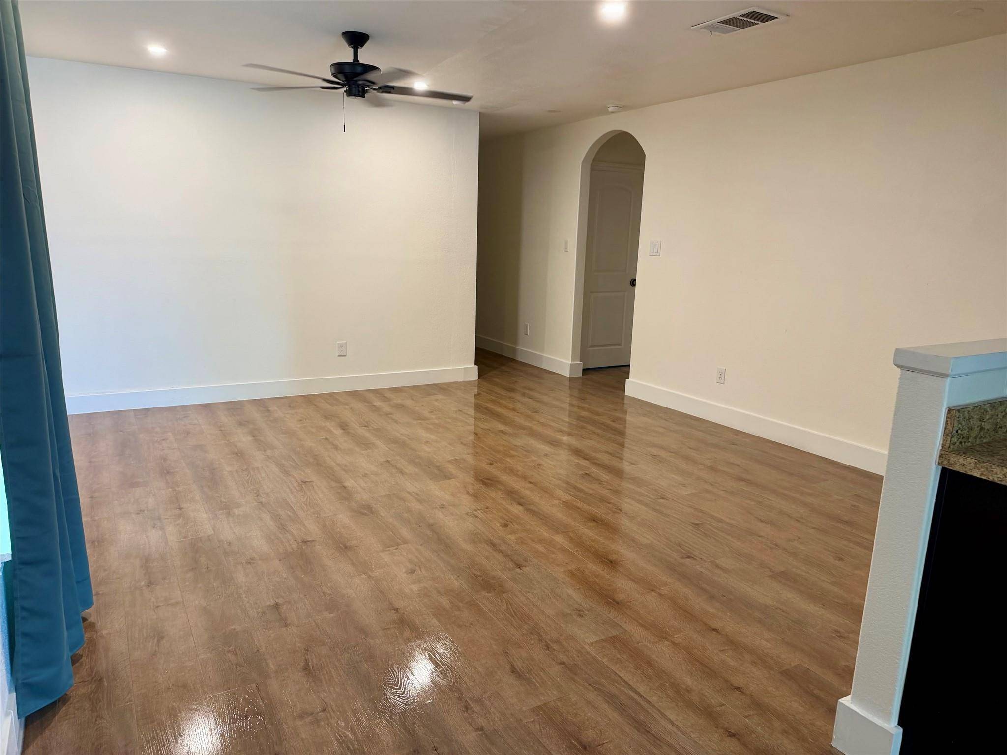 1421 Breanna LN, Kyle, TX 78640