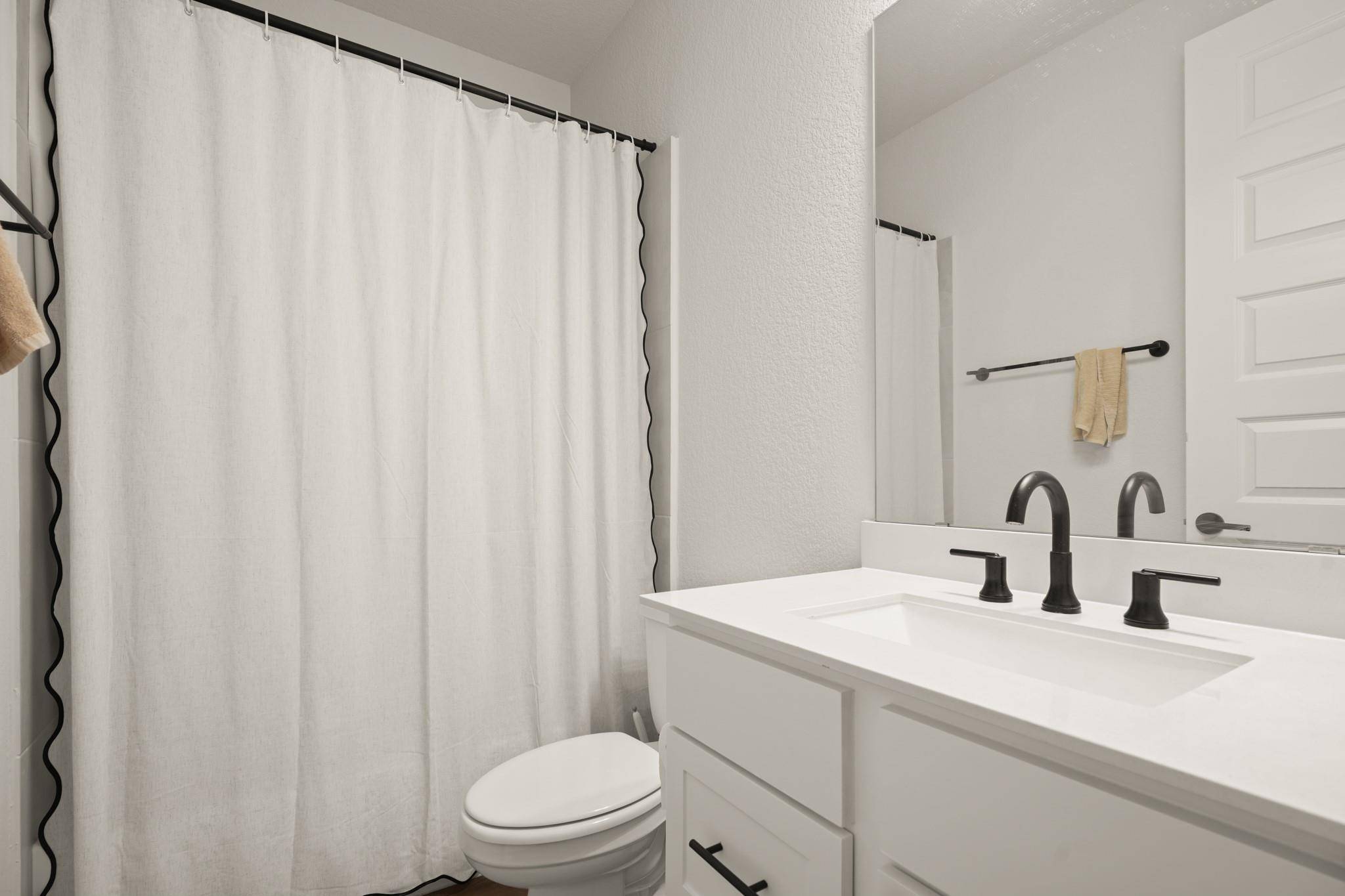 205 Night Bloom PATH, Liberty Hill, TX 78642