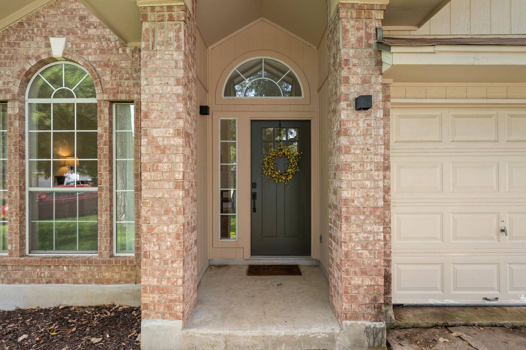 2105 Yaupon HOLW, Round Rock, TX 78664