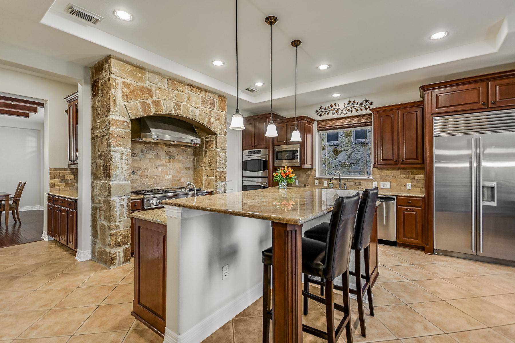 505 Horseback HOLW, Austin, TX 78732
