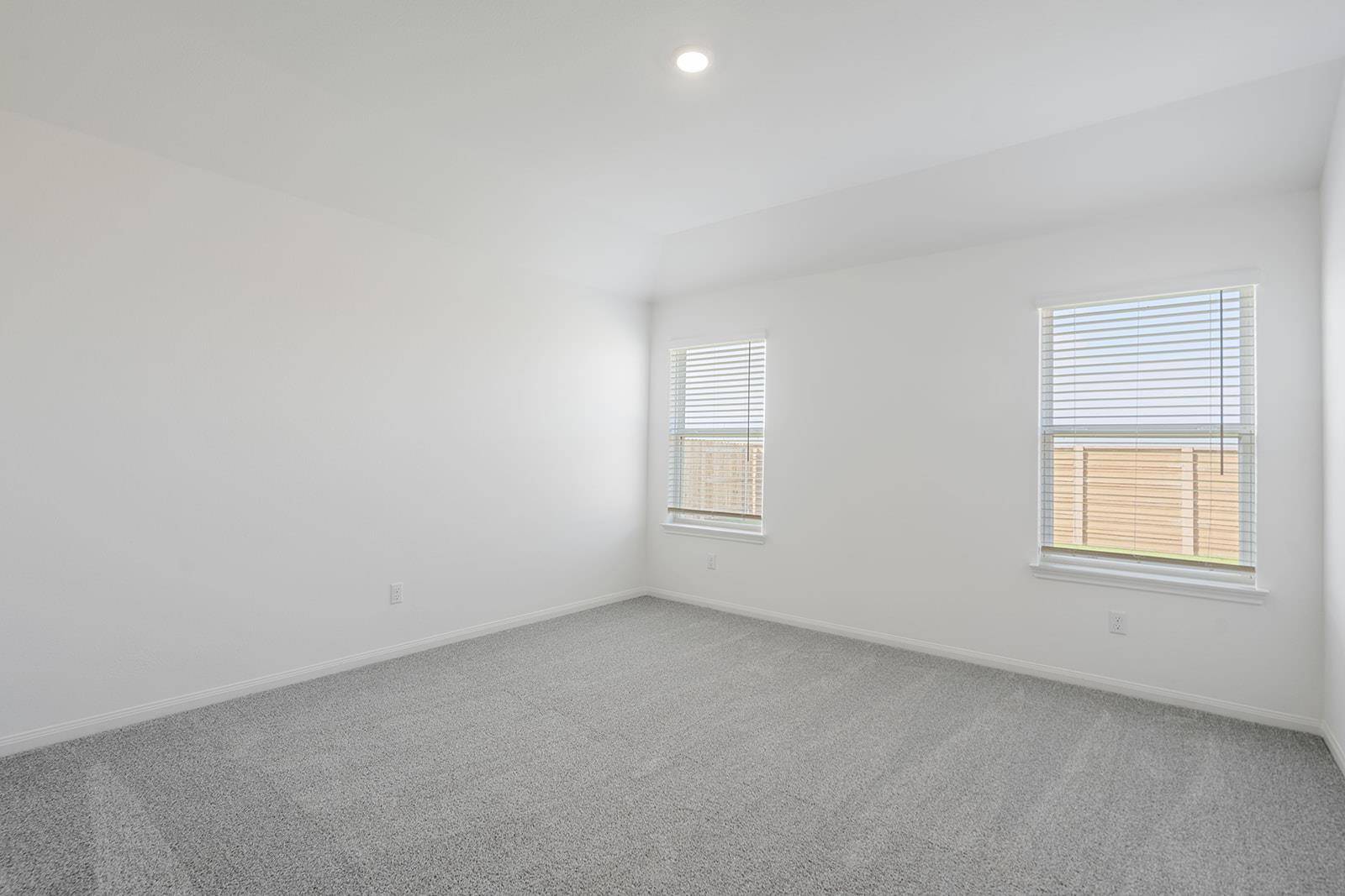 245 W Luna Blue LN, Jarrell, TX 76537