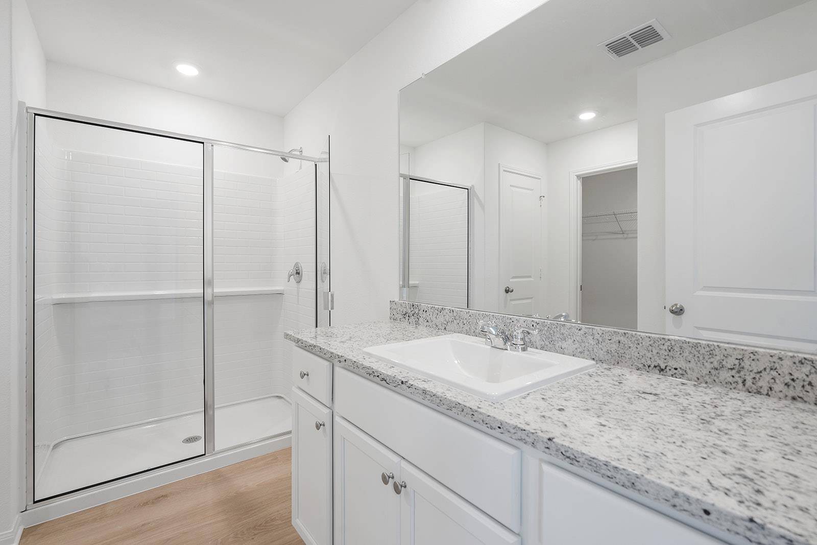 245 W Luna Blue LN, Jarrell, TX 76537