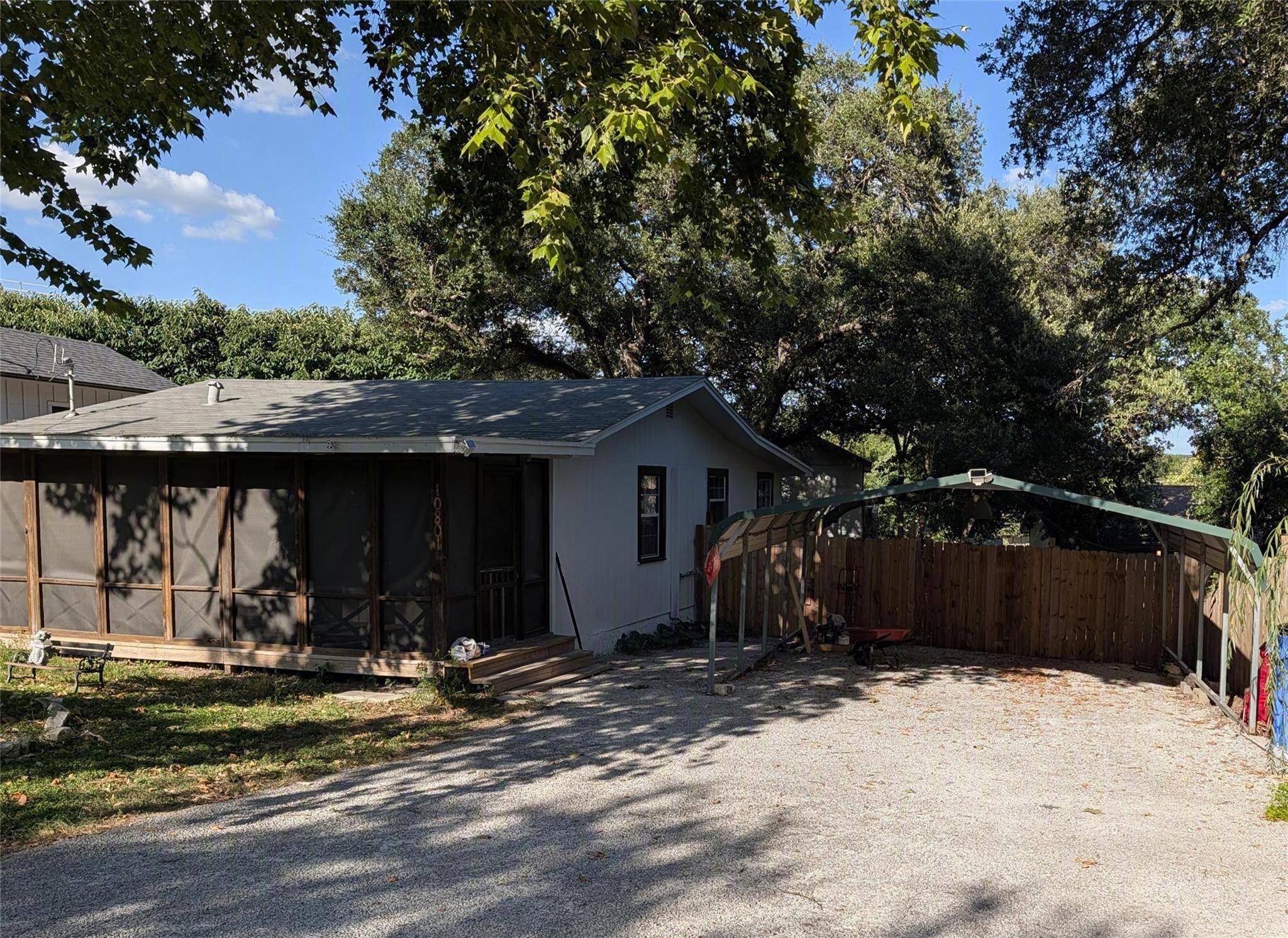 10801 W Lakeview DR, Jonestown, TX 78645