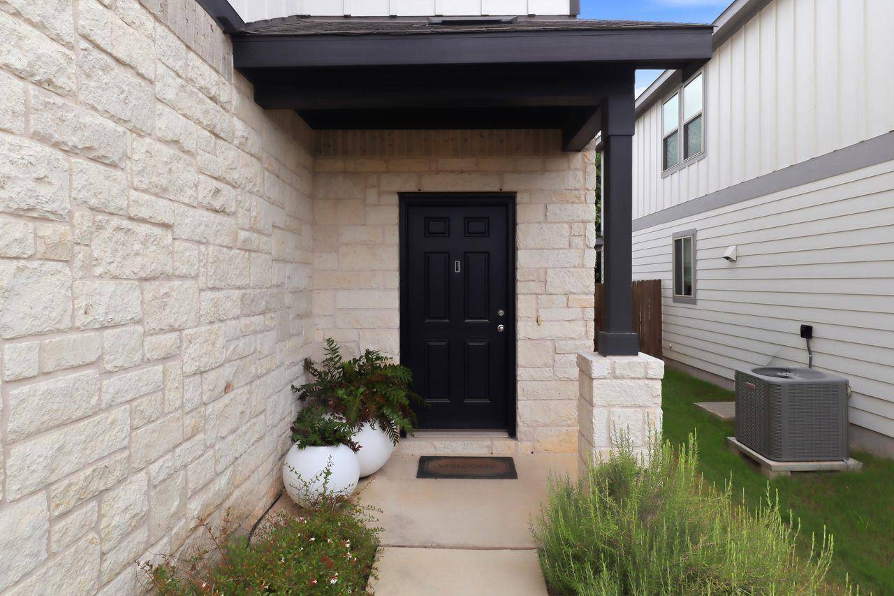 39 Pacific Loon ST, Leander, TX 78641