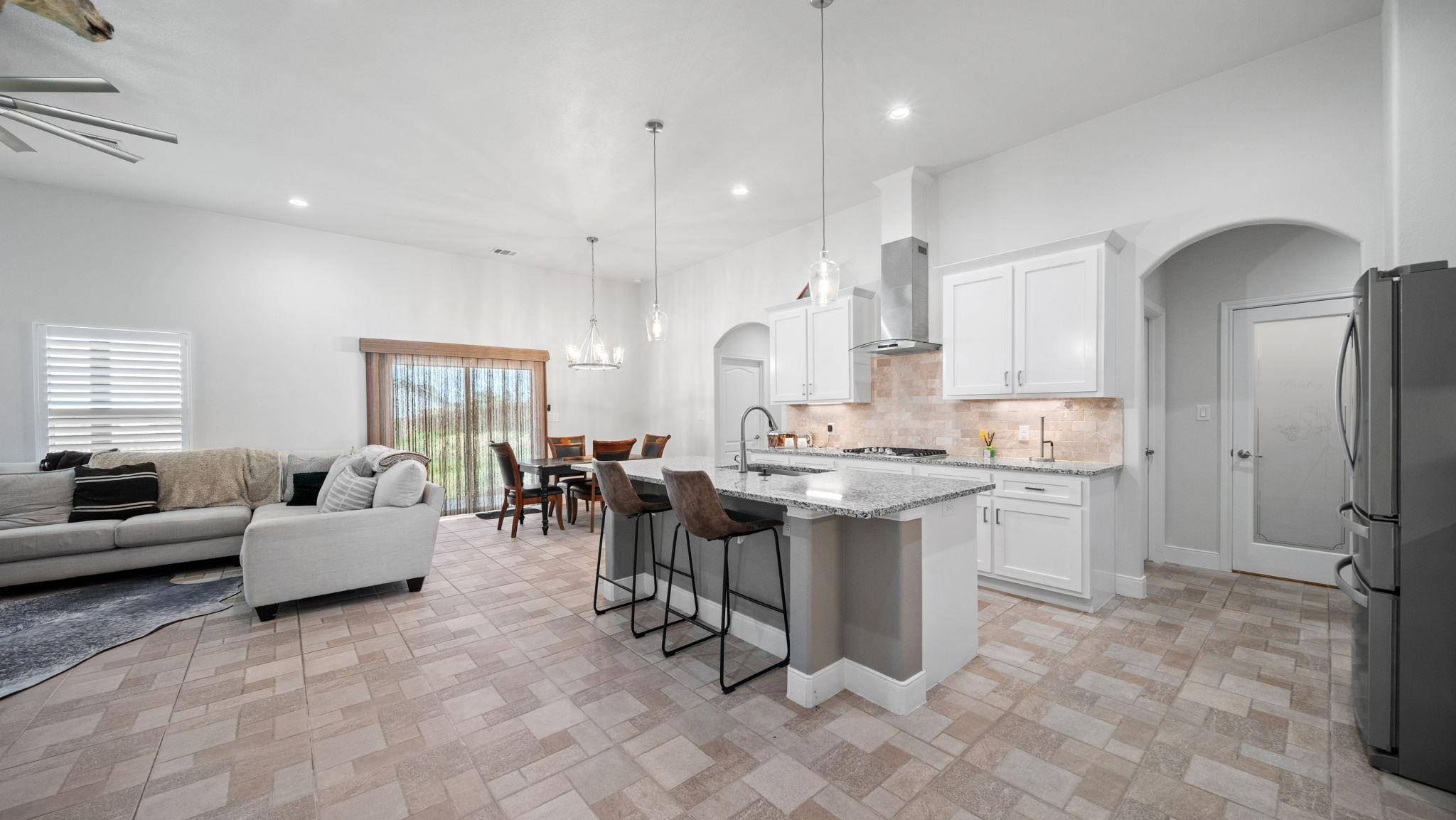 351 Firework LN, Giddings, TX 78942