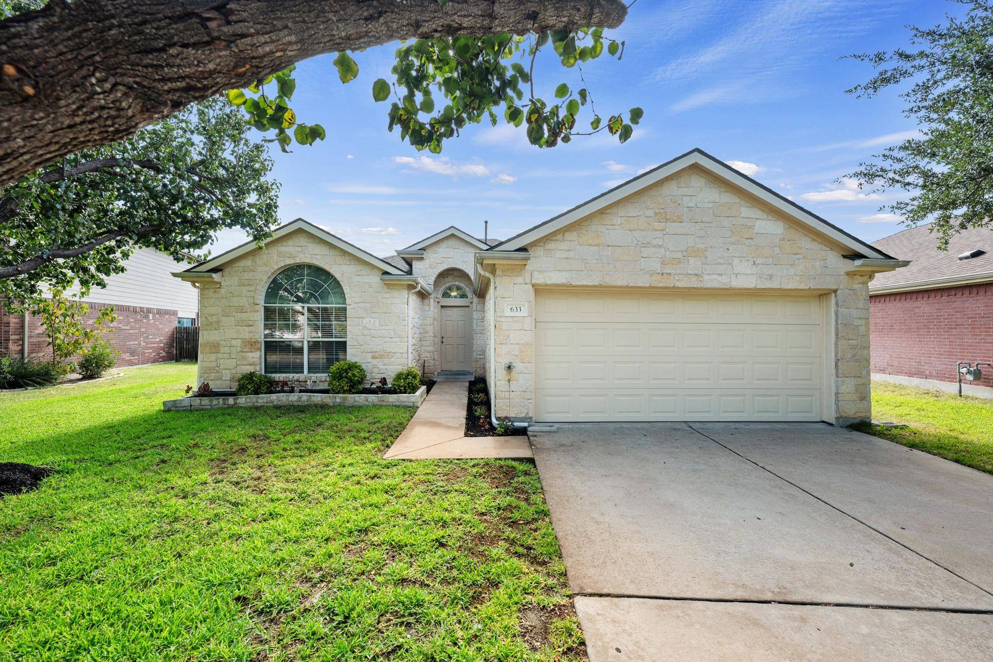 633 Arrowood PL, Round Rock, TX 78665
