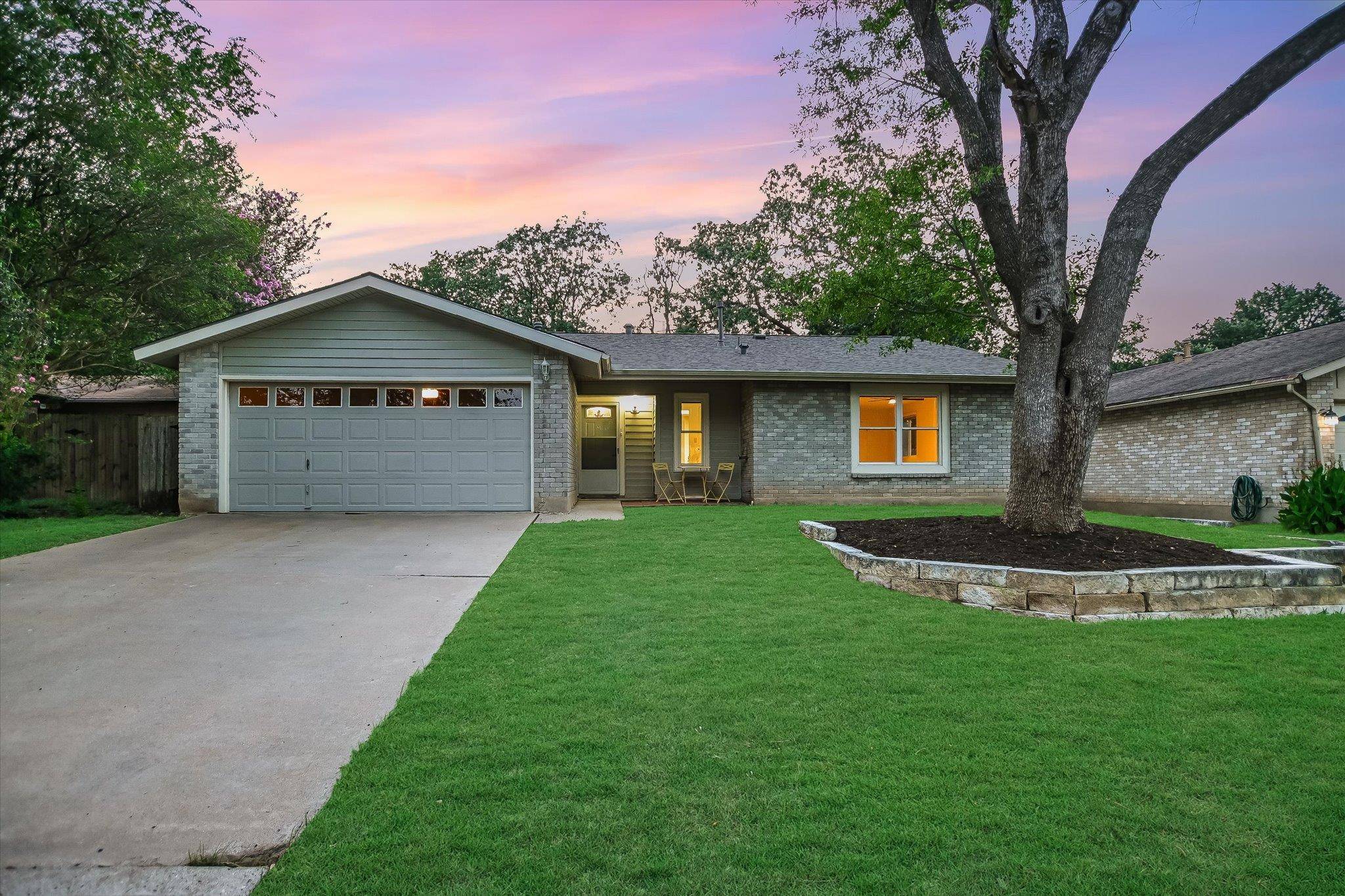 6906 Moonmont DR, Austin, TX 78745